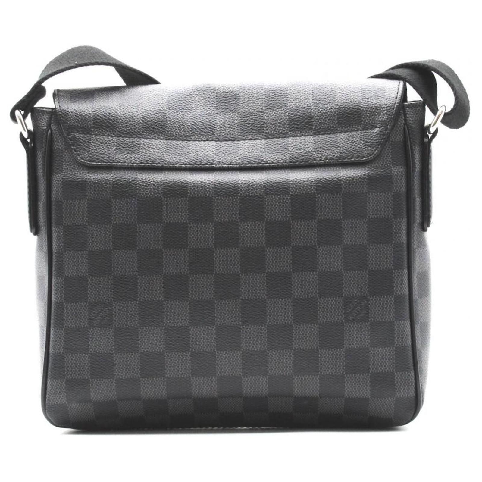 Louis Vuitton Damier Graphite District PM Black Cloth ref.601917 - Joli  Closet