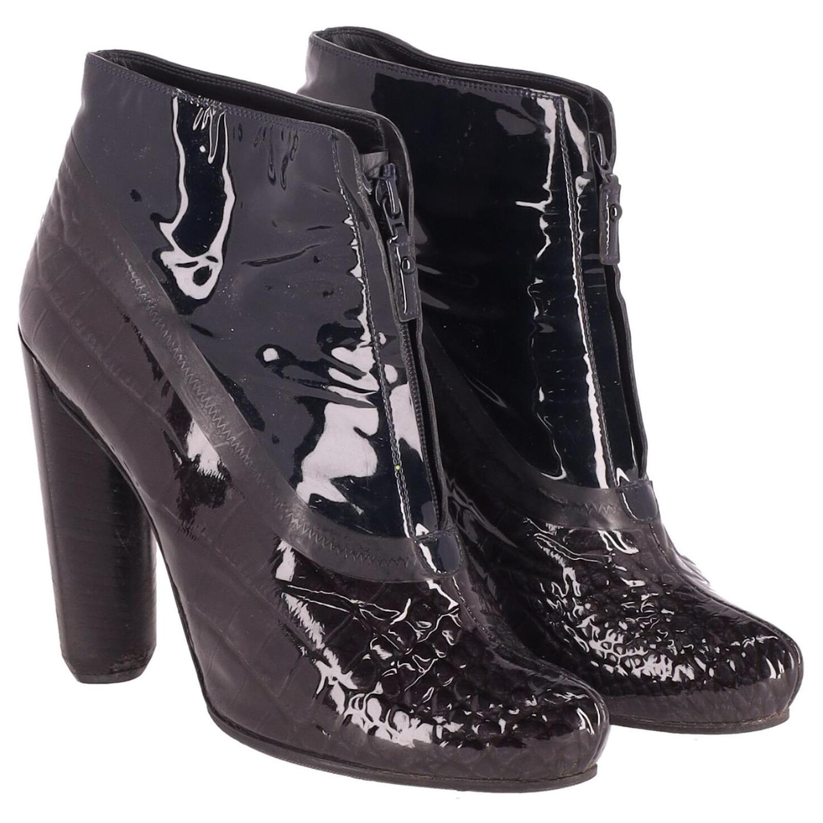 Louis Vuitton High Heel Ankle Boots in Black Patent Leather ref.602237 -  Joli Closet