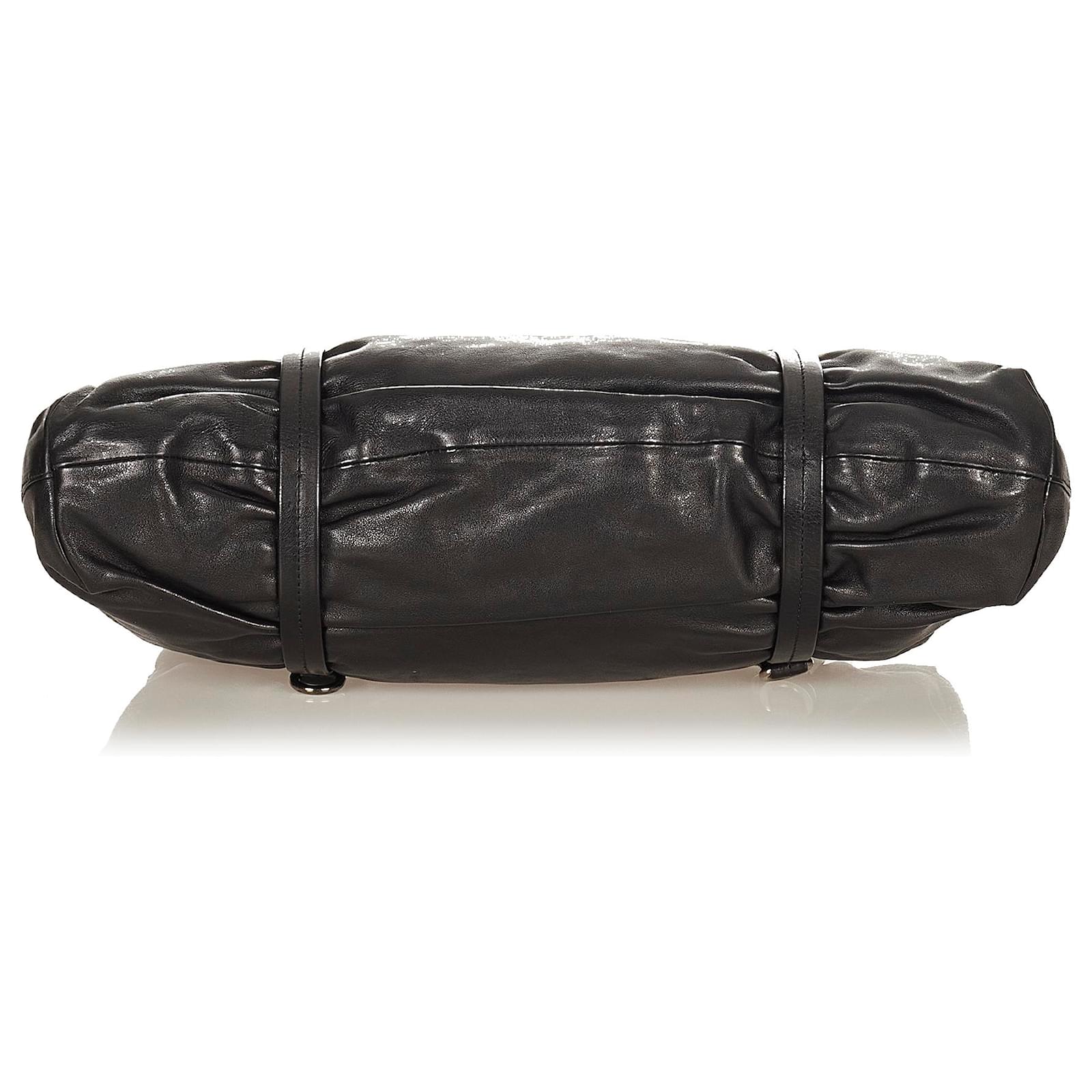 Leather handbag Prada Black in Leather - 36852521