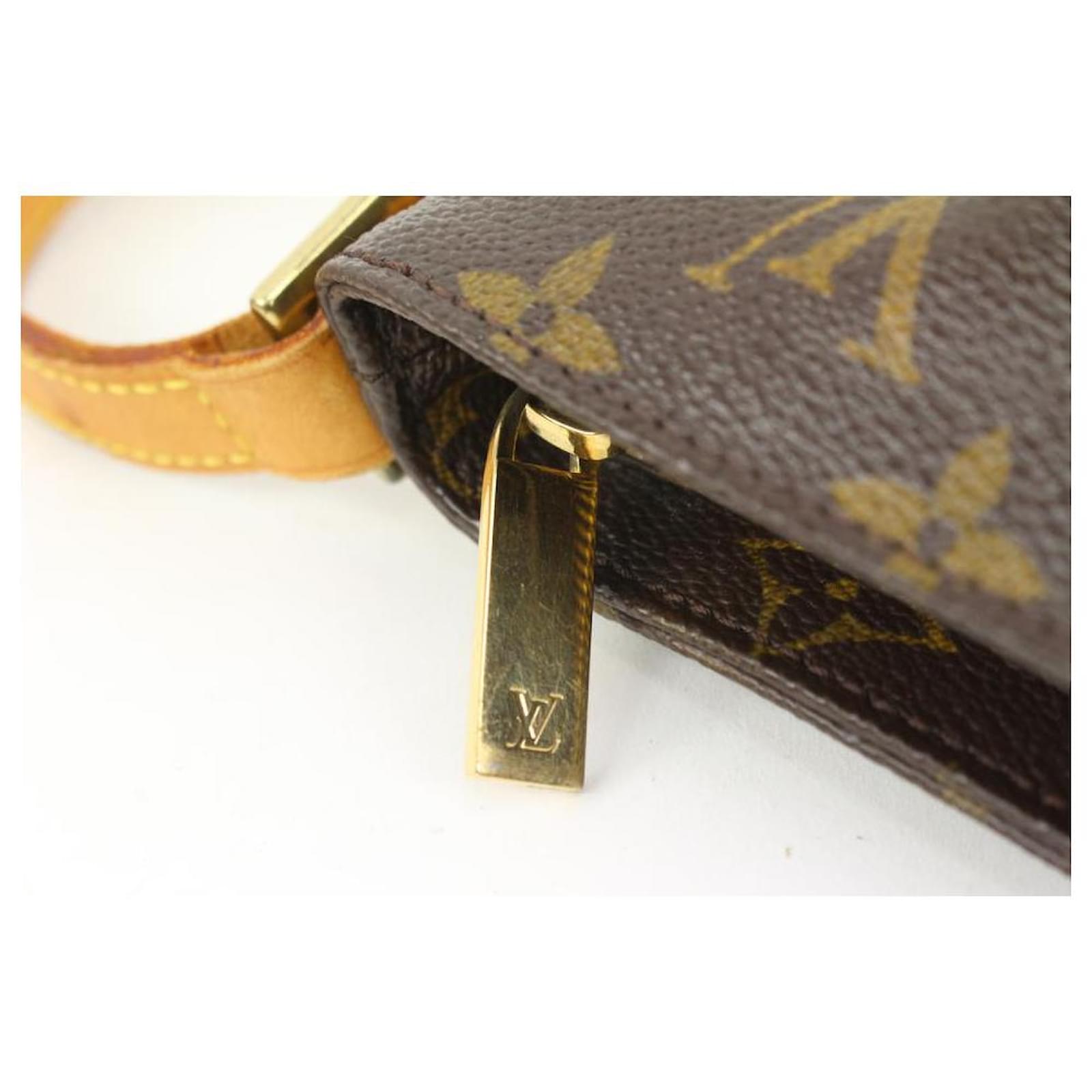 Louis Vuitton Monogram Trotteur Crossbody bag Leather ref.307838 - Joli  Closet