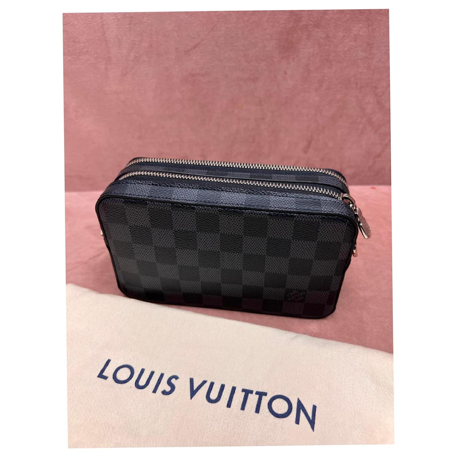 #034;LOUIS VUITTON" Vuitton / Alpha Wearable Wallet