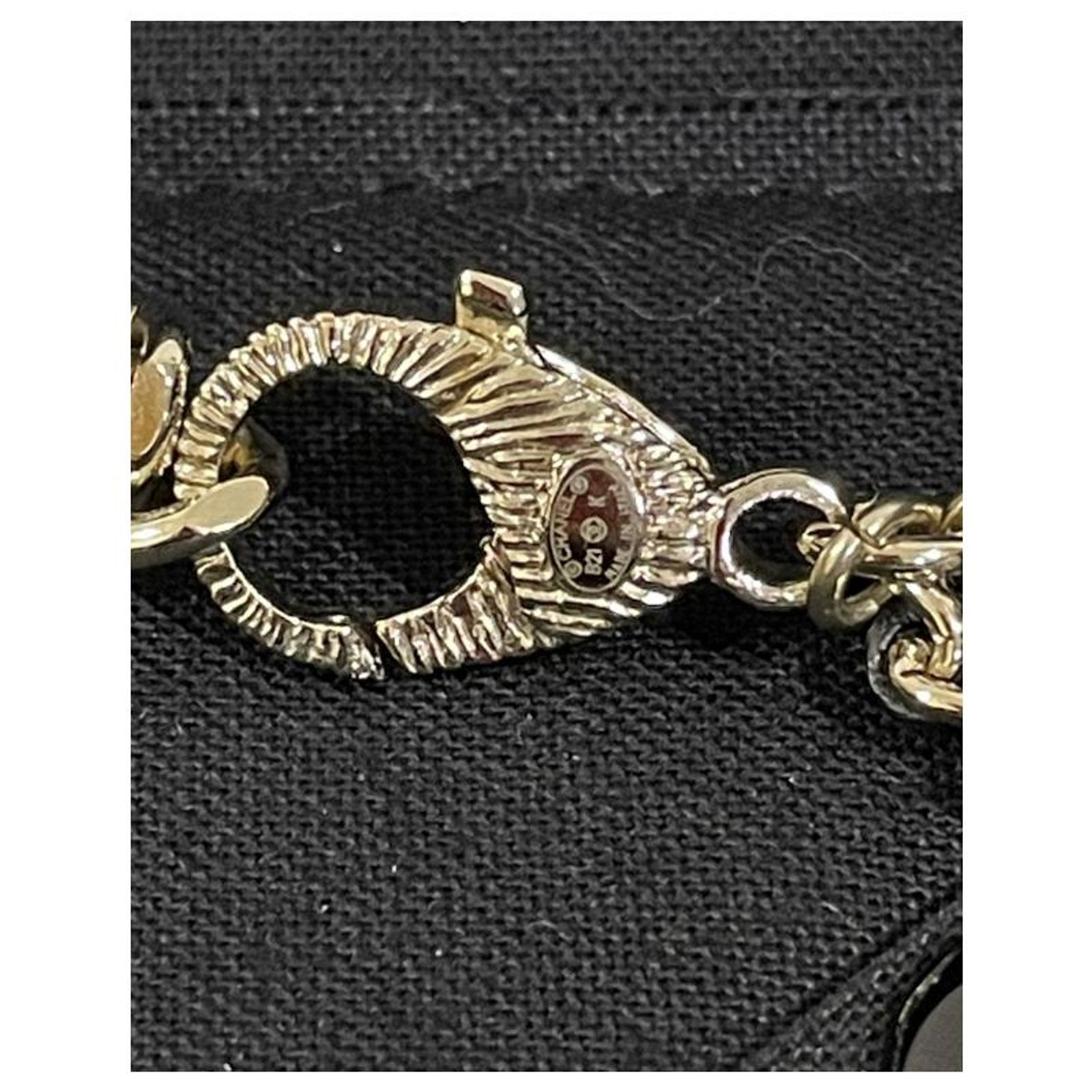 Collier En Tissu Brodé Blanc Cassé Avec Perles Et Fermoir Doré Sans Nickel - Élégant Et Hypoallergénique