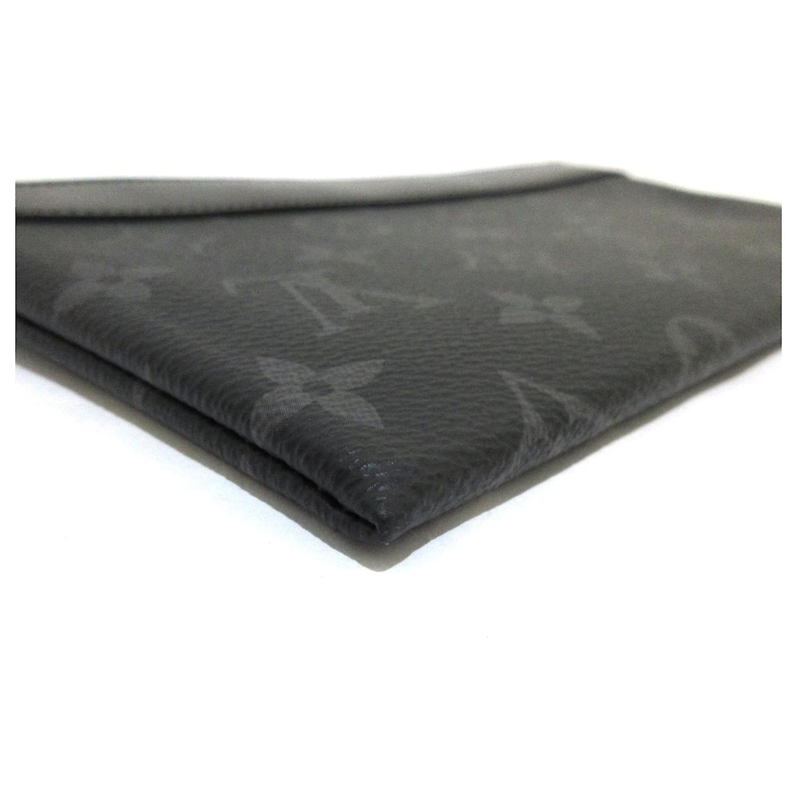 Louis Vuitton POCHETTE DISCOVERY Grey Cloth ref.605664 Joli Closet