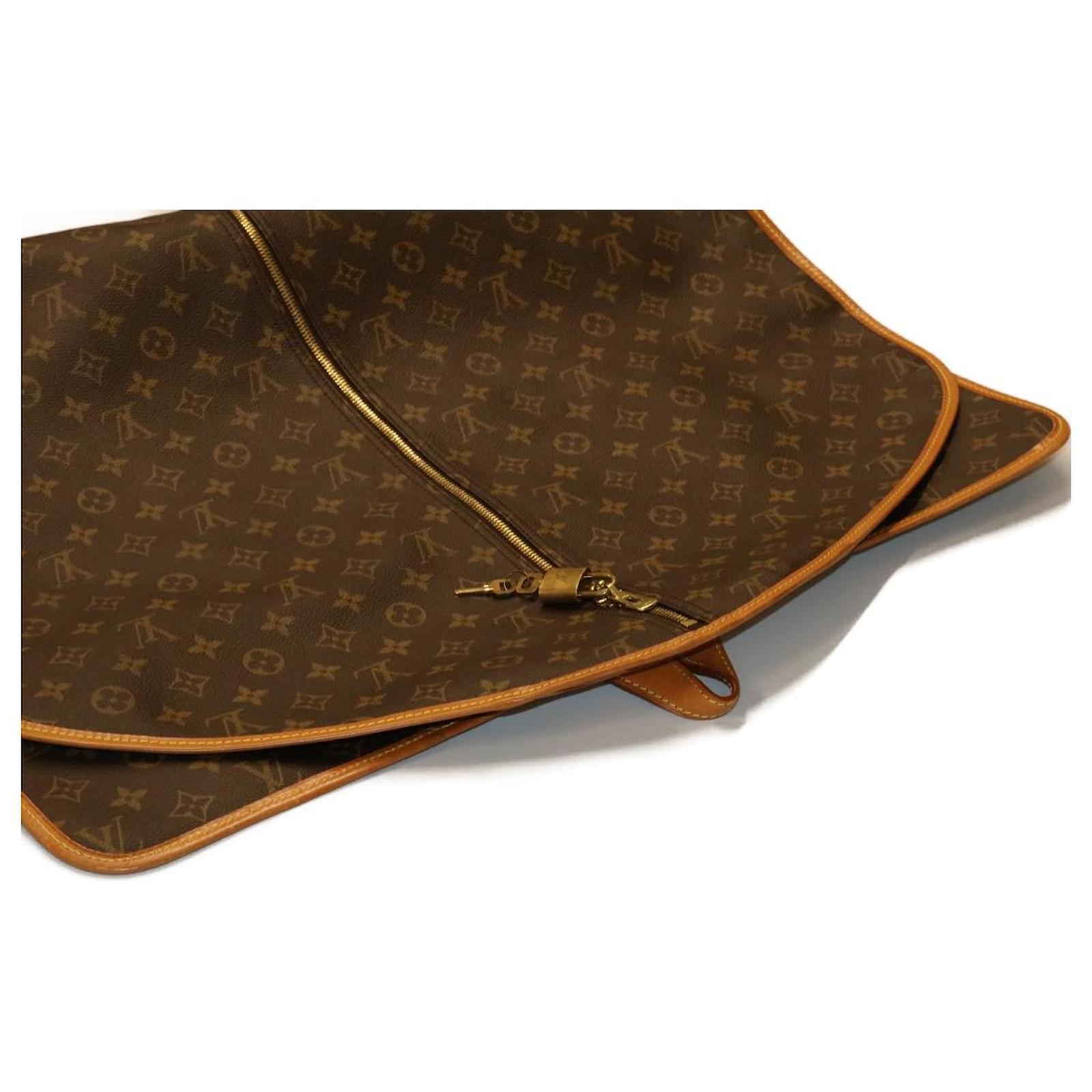 Louis Vuitton Monogram Canvas Garment Cover Bag Louis Vuitton | The Luxury  Closet