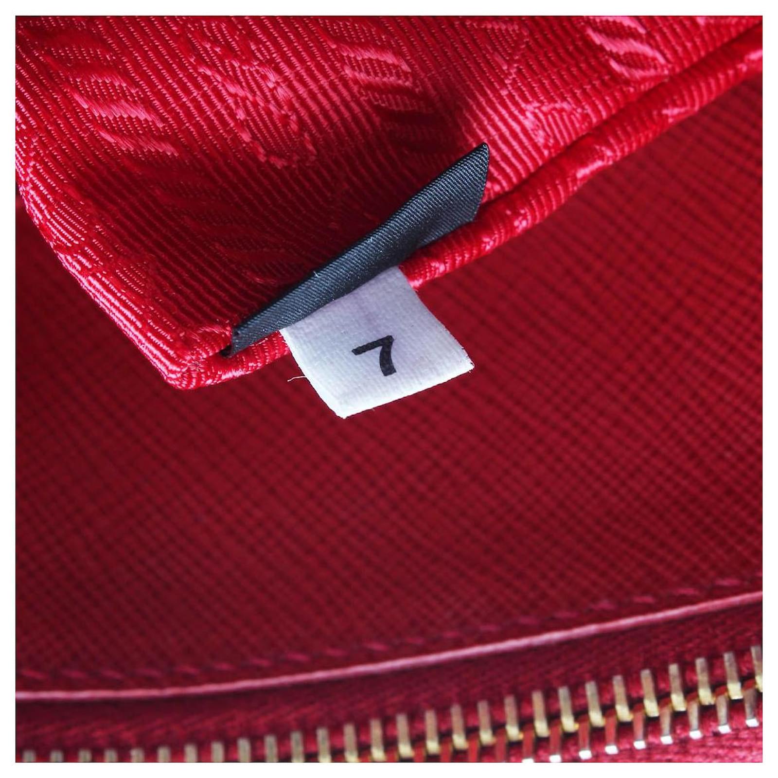 Prada Saffiano Galleria lined Zip Bag Red Leather ref.606753