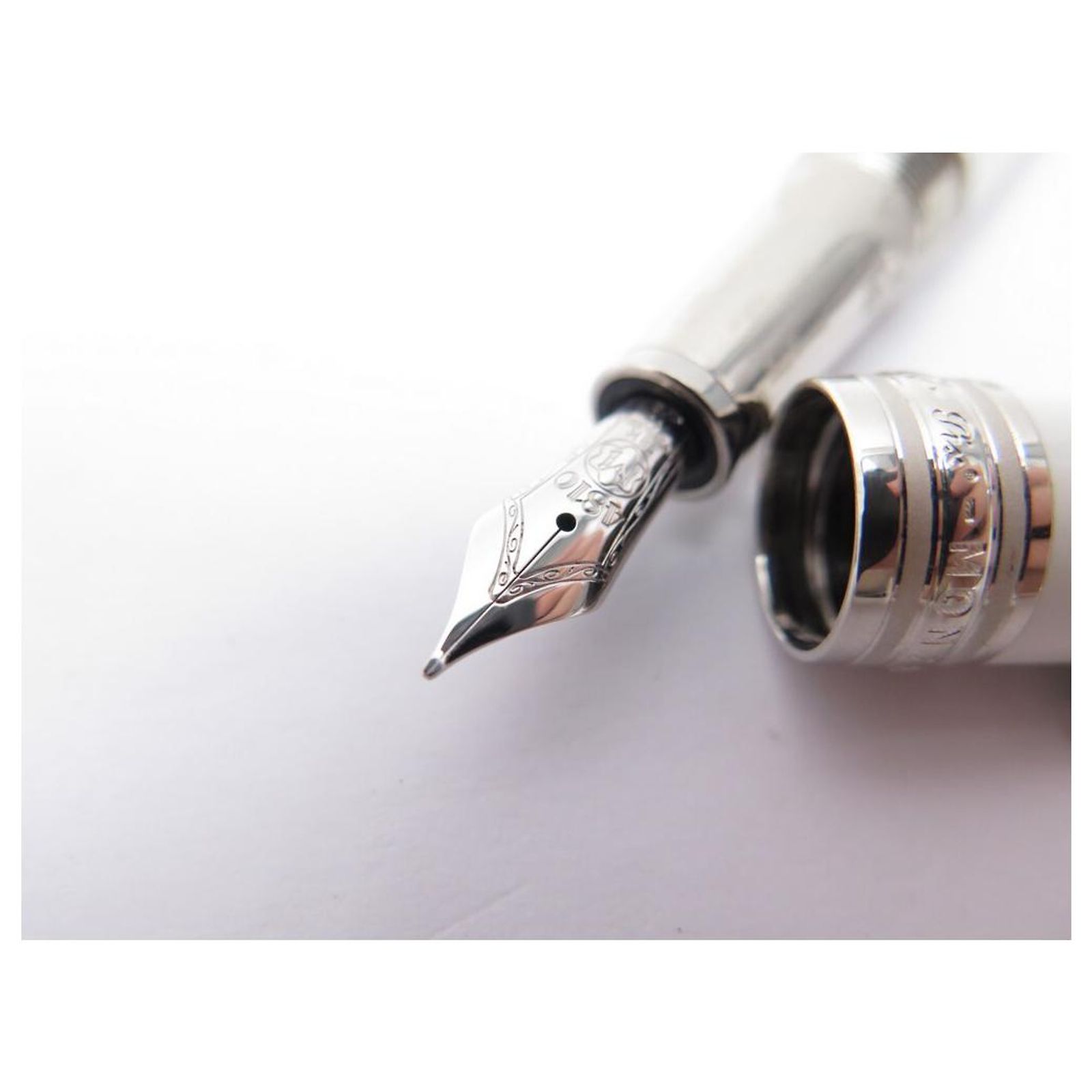 Stylo Plume Colibri Plaqué Argent - Occasion Bon état - Fonctionne Avec Cartouches