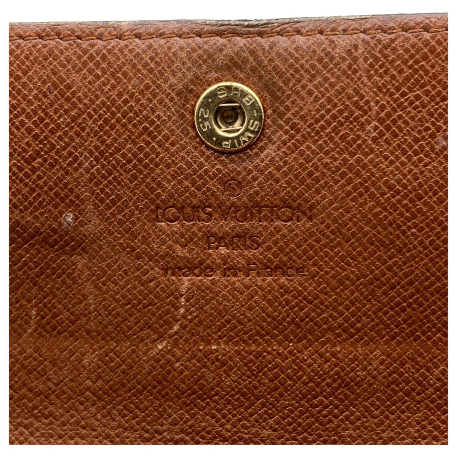 Louis Vuitton Vintage Monogram Canvas Small Snap Wallet Coin Purse Brown  Cloth ref.612877 - Joli Closet