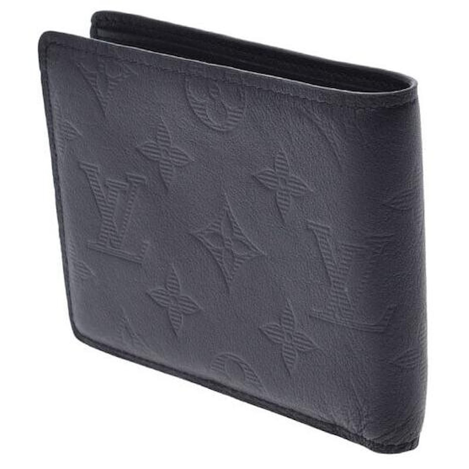 Louis Vuitton Shadow Black Leather ref.614722 - Joli Closet