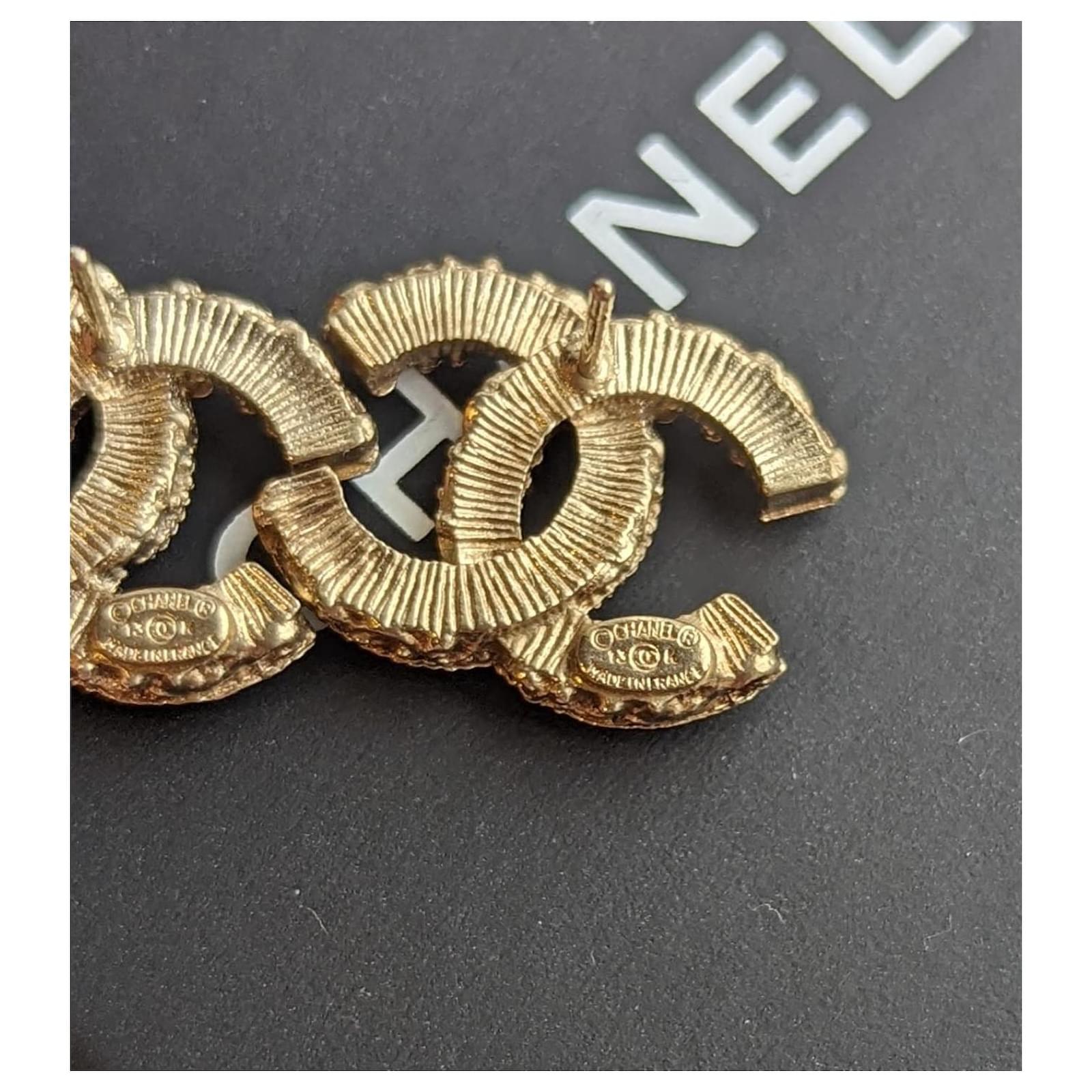 Chanel CC 13K Logo Enamel GHW Coco Mark Earrings Box Golden Metal