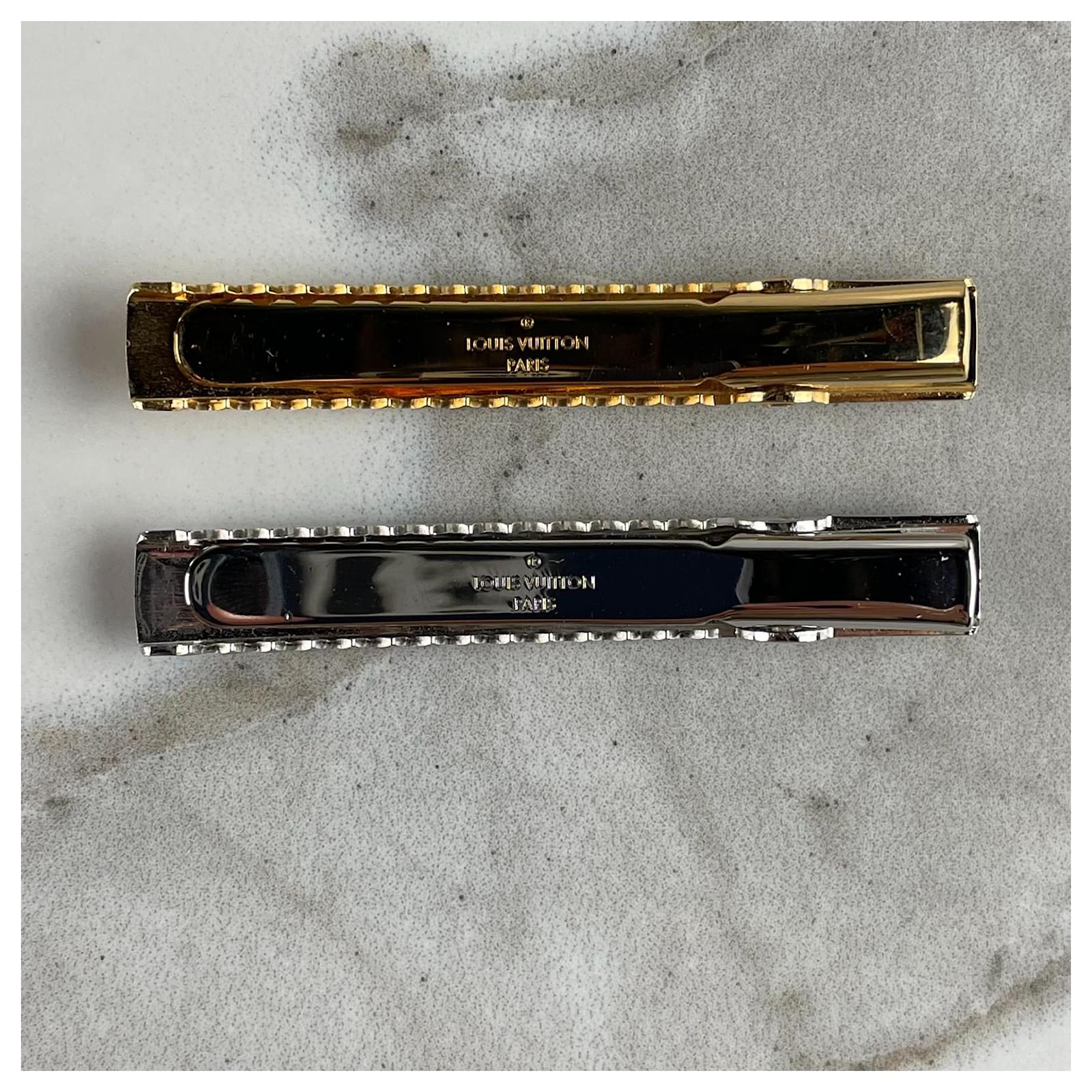 Louis Vuitton Nanogram Hair Clip Set Golden Metal ref.615600 - Joli Closet