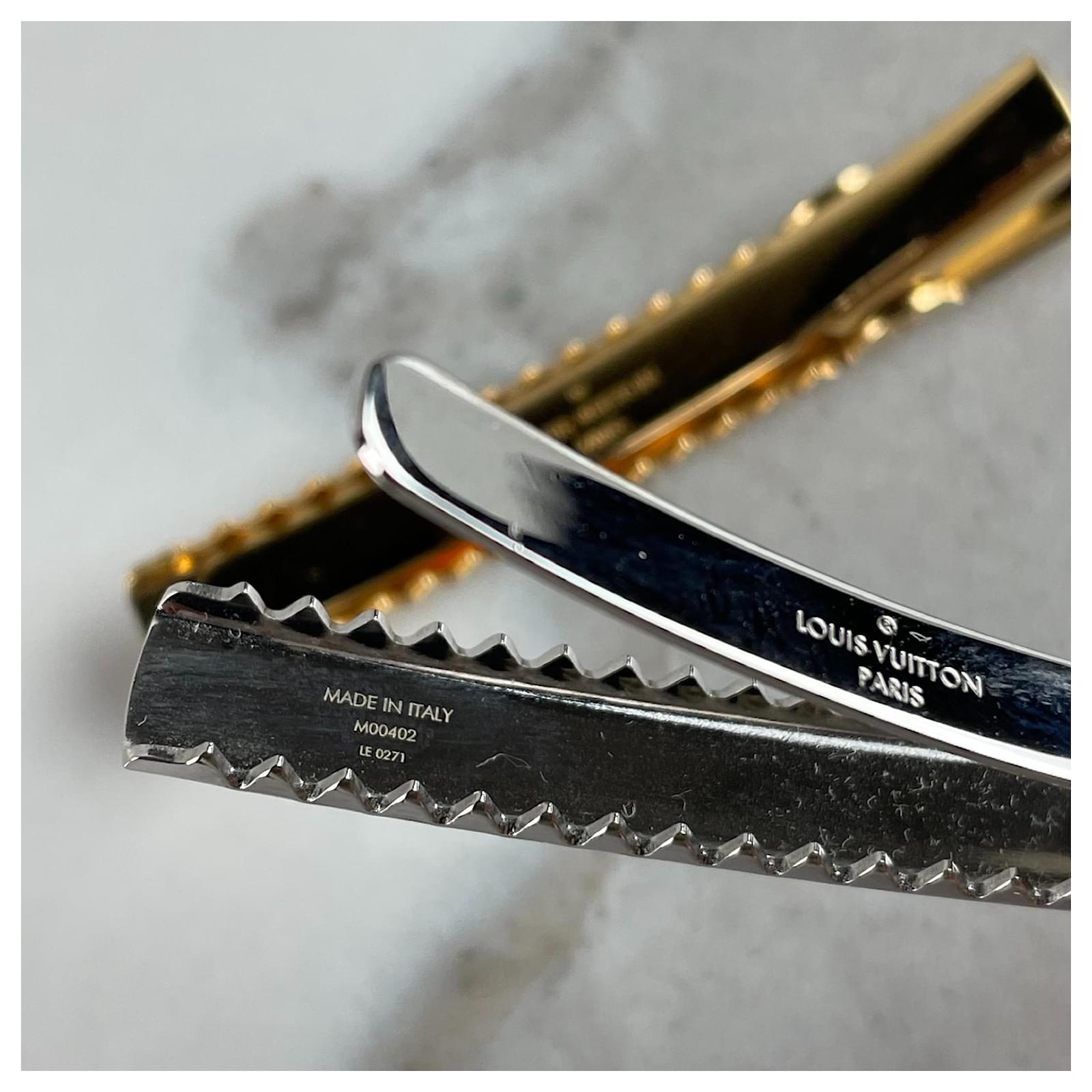 Louis Vuitton Nanogram Hair Clip Set Golden Metal ref.615600 - Joli Closet