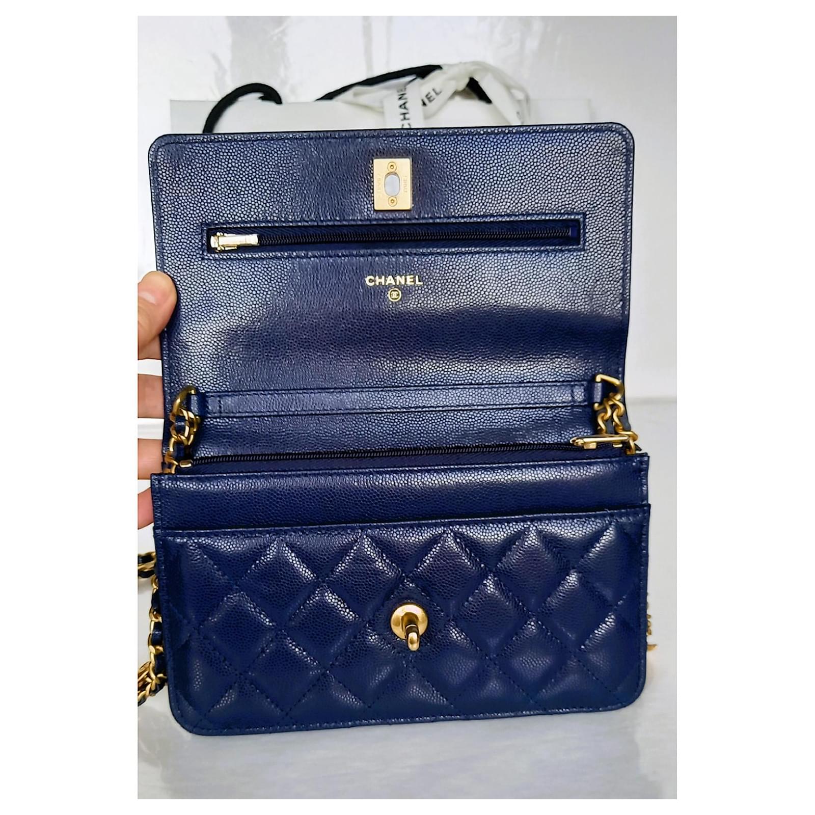 Chanel Wallet on chain Craftsmanship 2022 Blue Leather ref.616305 - Joli  Closet
