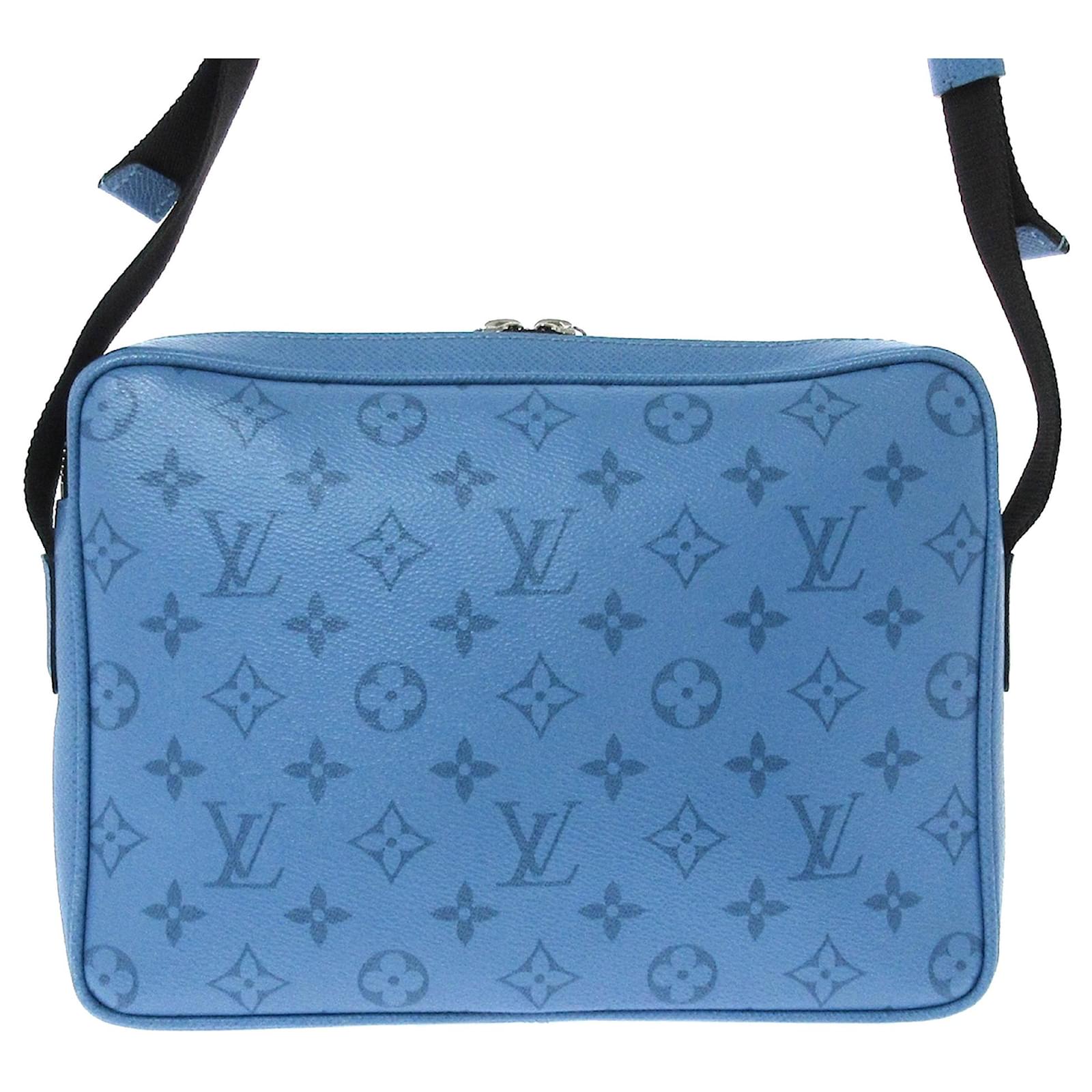 Louis Vuitton Blue Monogram Outdoor Messenger K45 Cloth ref.617371