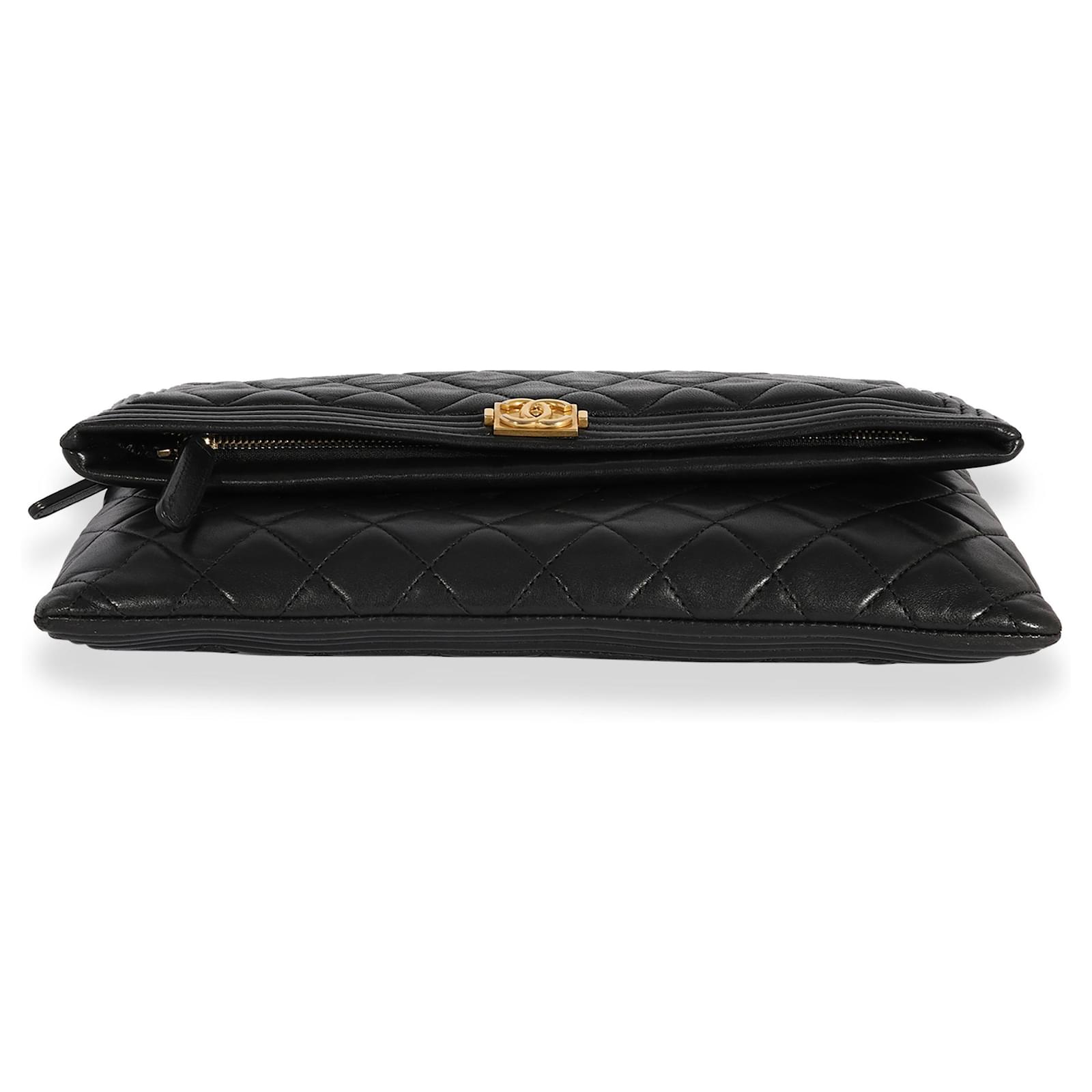 Chanel Black Quilted Lambskin Boy Fold-over Clutch ref.617667 - Joli Closet