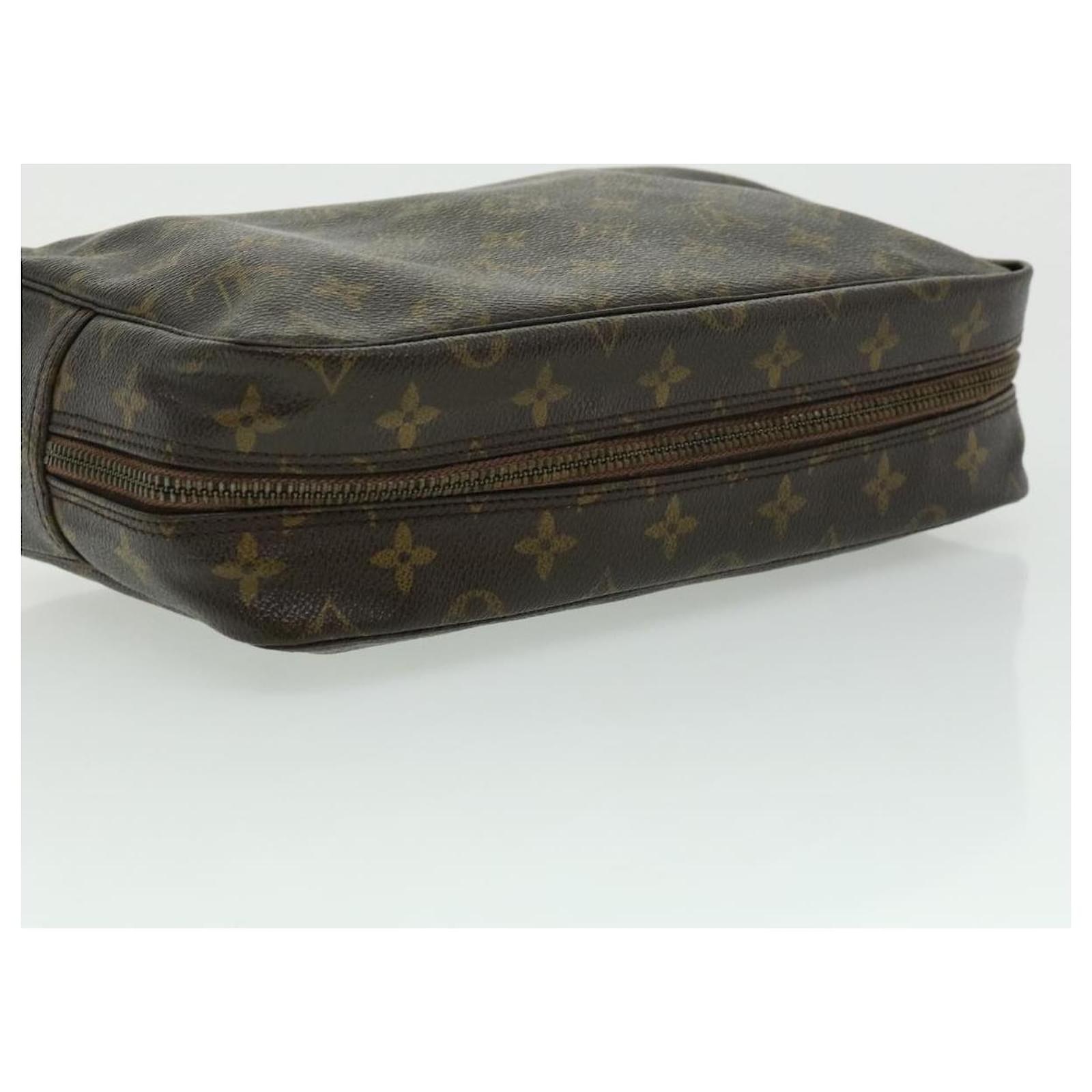 Louis Vuitton Trousse de Toilette Brown Cloth ref.1010791 - Joli Closet