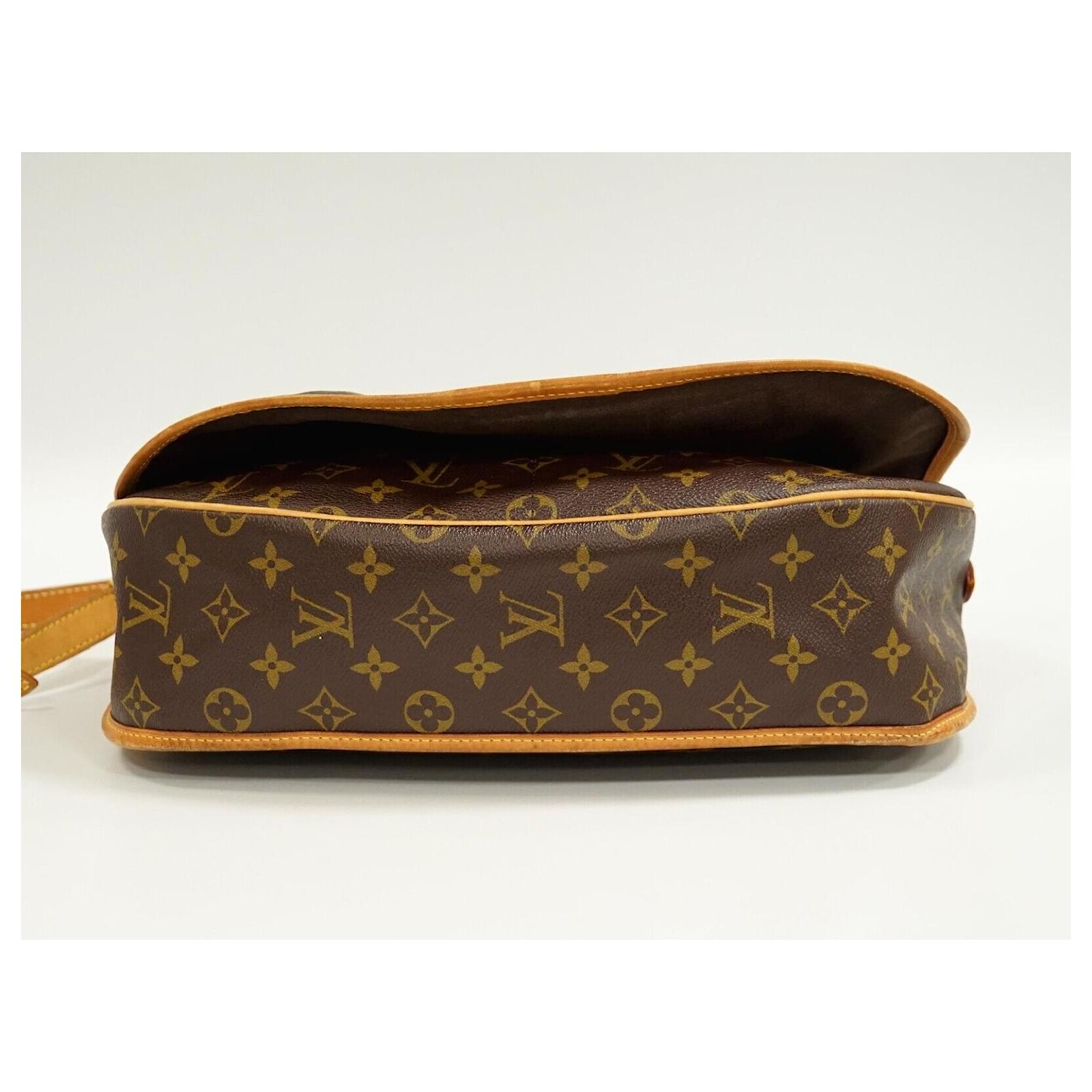 Louis Vuitton Brown Monogram Menilmontant MM Cloth ref.920166 - Joli Closet