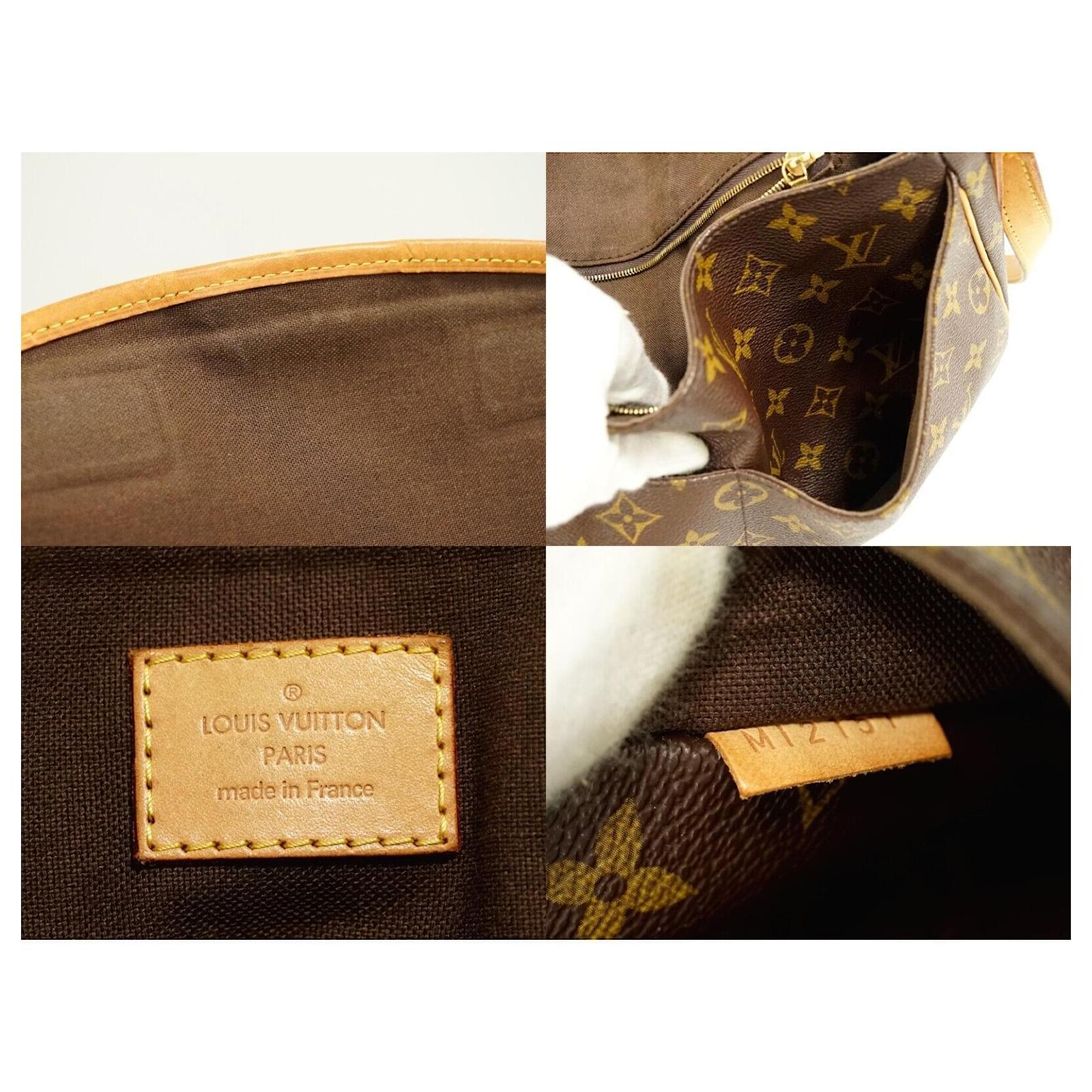 Louis Vuitton Brown Monogram Menilmontant MM Cloth ref.920166 - Joli Closet