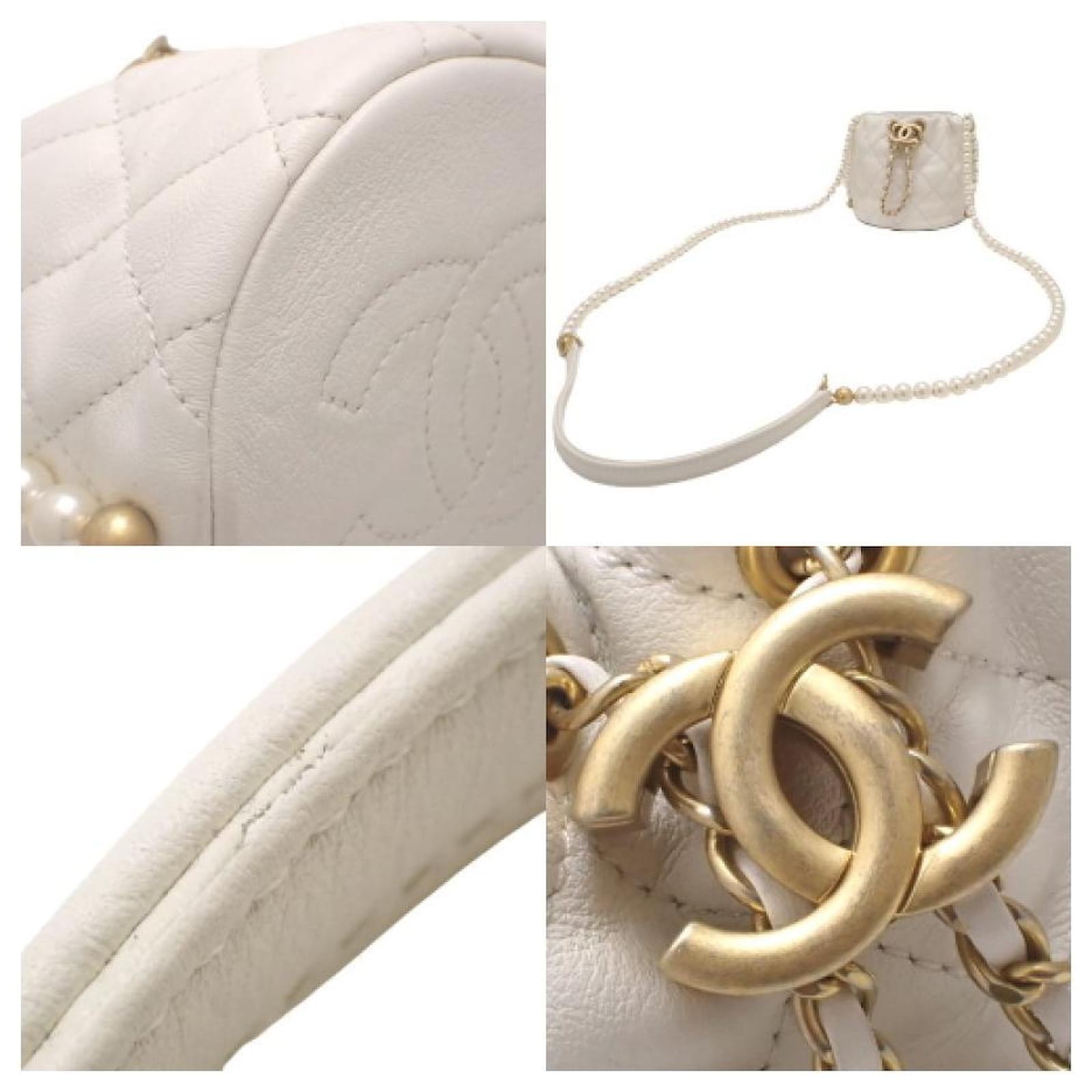 CHANEL mini bucket bag shoulder bag shoulder bag diagonal pearl chain White  ref.621601 - Joli Closet