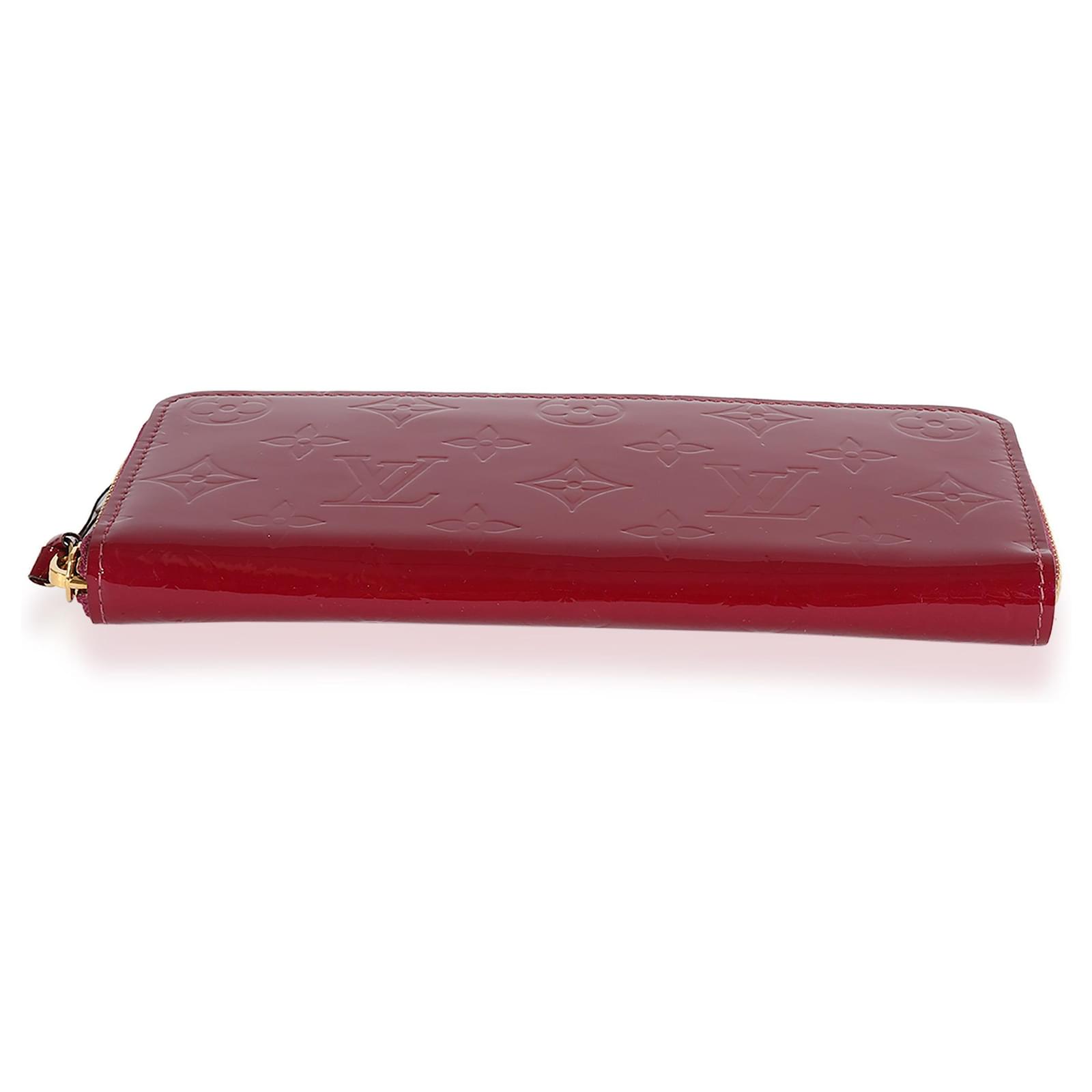 Louis Vuitton Magenta Monogram Vernis Clemence Wallet Red ref.622603 - Joli  Closet