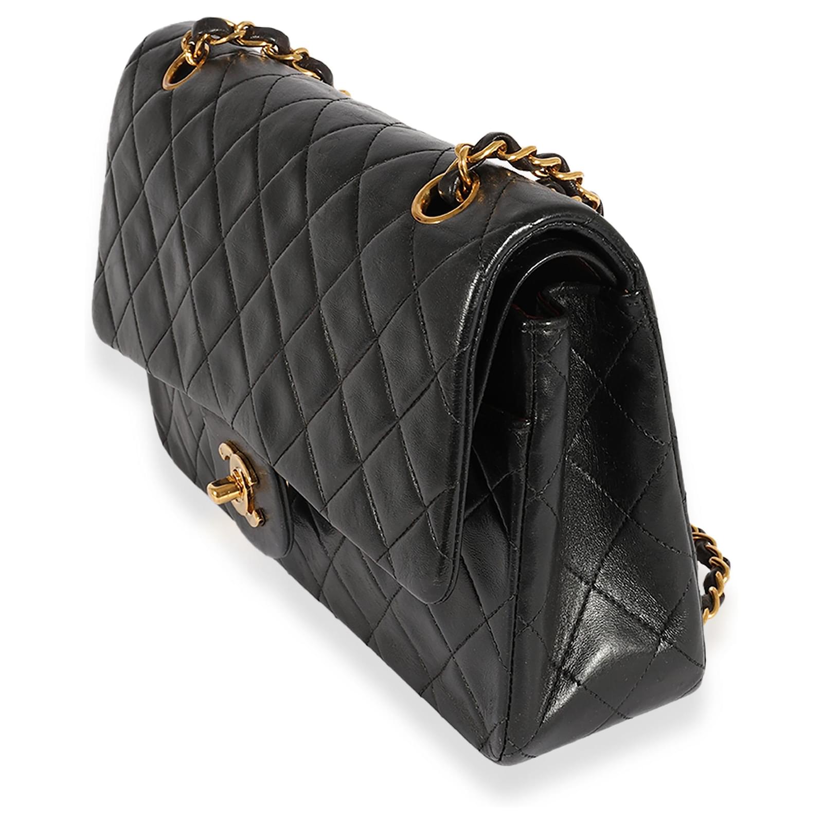 Chanel Vintage Black Quilted Lambskin Classic Medium Double Flap Leather ref .622605 - Joli Closet
