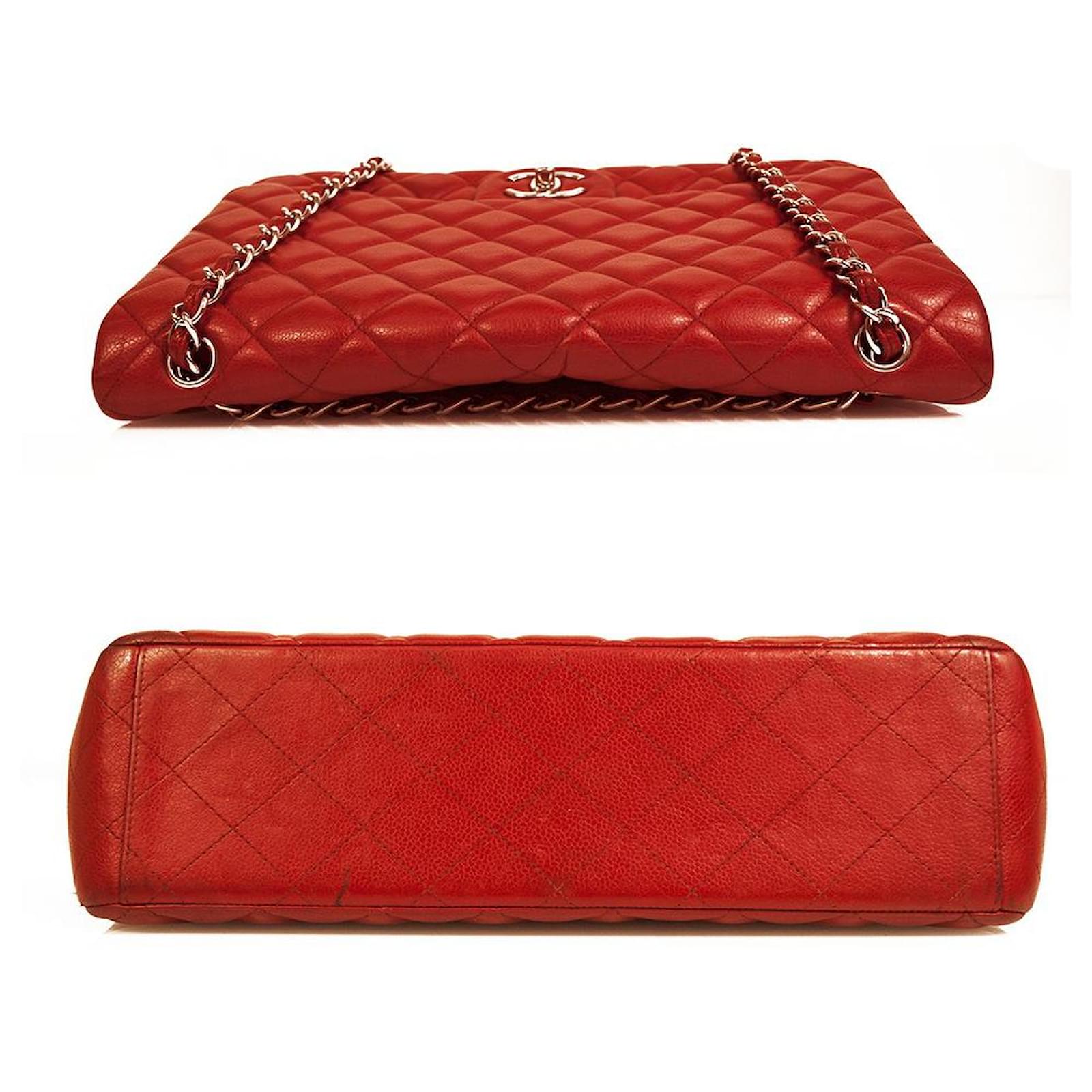 CHANEL Red Caviar Leather Classic lined Flap Maxi Bag Silver hardware ref. 622820 - Joli Closet