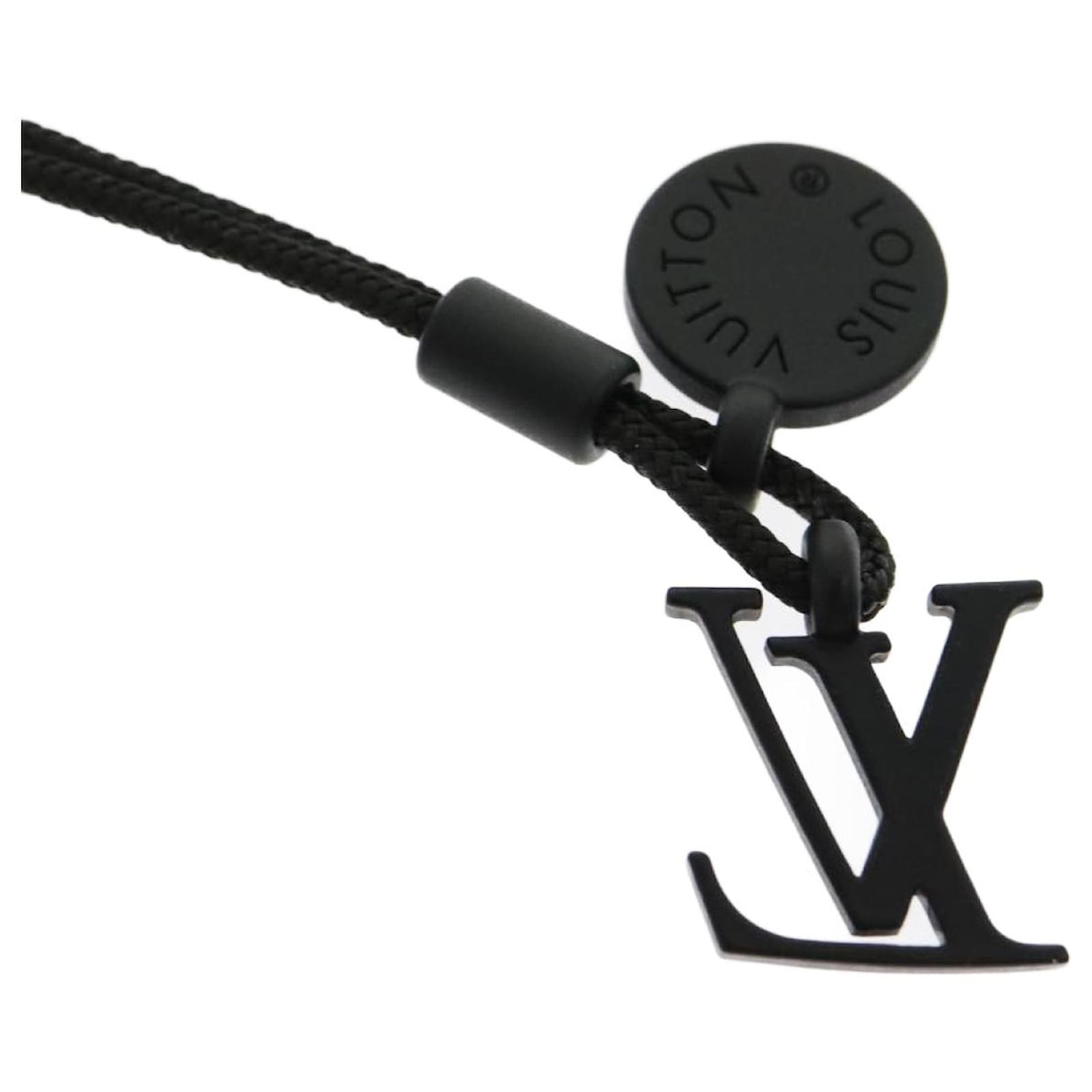 LOUIS VUITTON CollierCharms On The Go Necklace Black M63647 LV Auth 30816  Metal ref.625231 - Joli Closet
