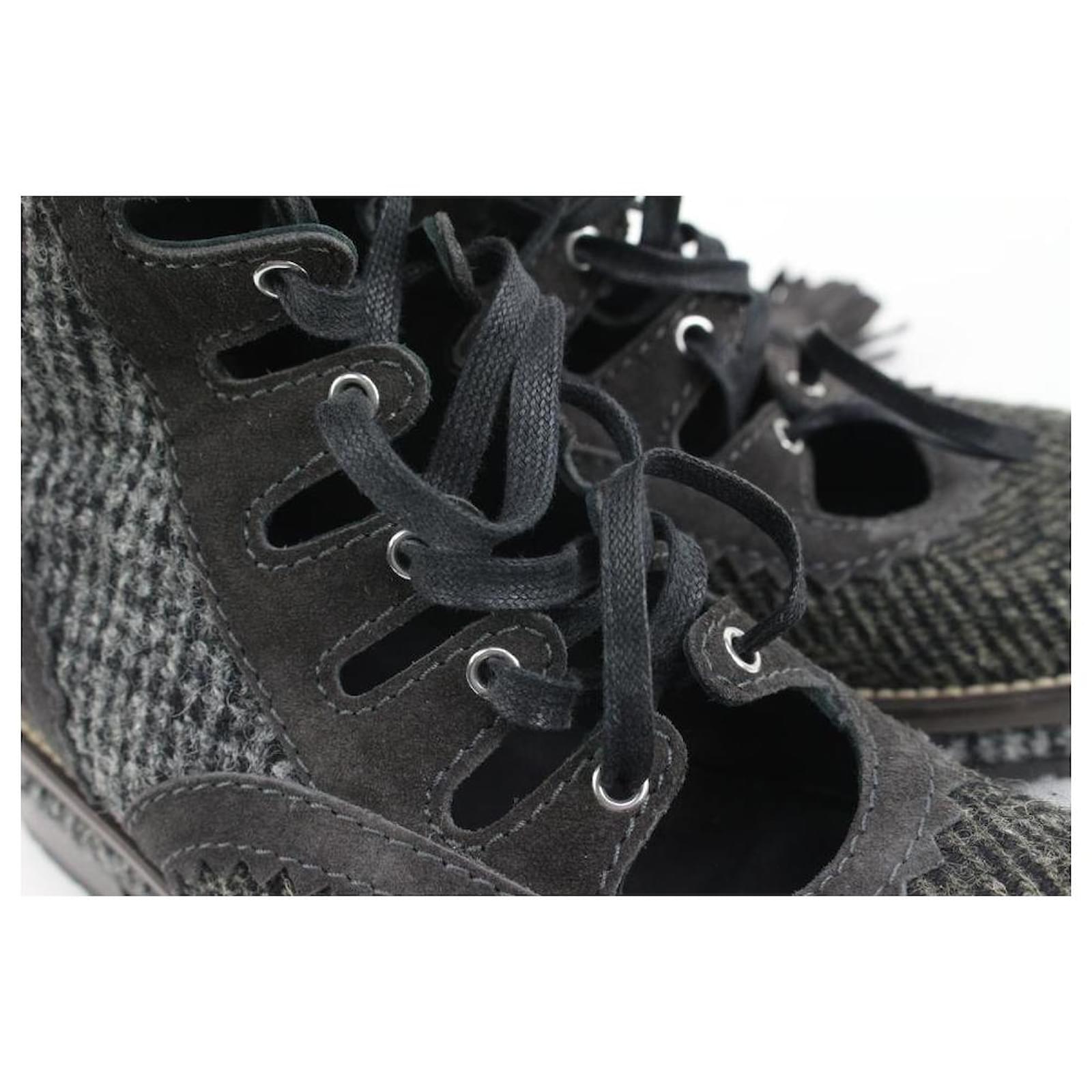 Chanel Size 36 CC Logo Tweed Combat Boots ref.626919 - Joli Closet
