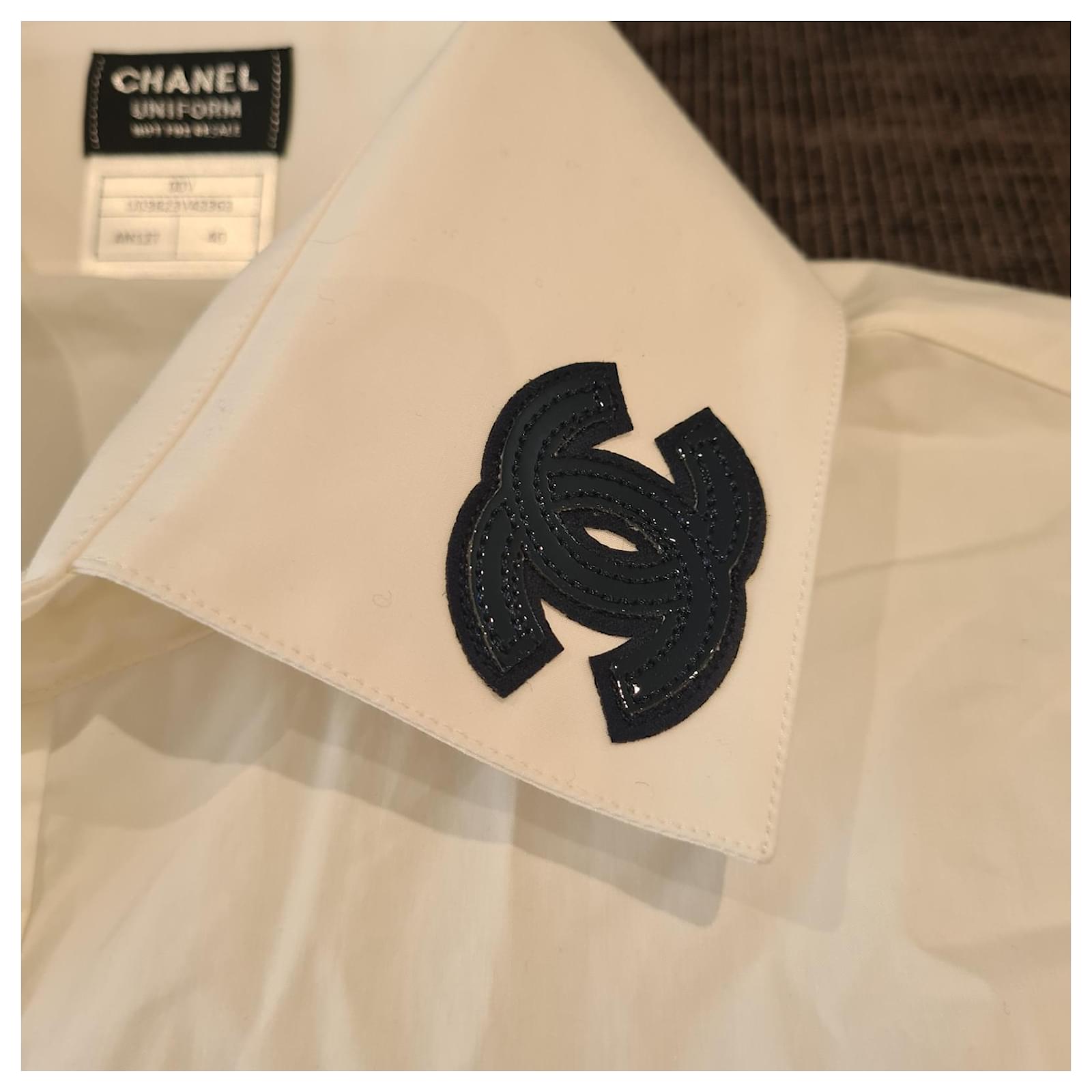 Gorgeous Chanel uniform T boyfriend shirt. 40 White Cotton ref