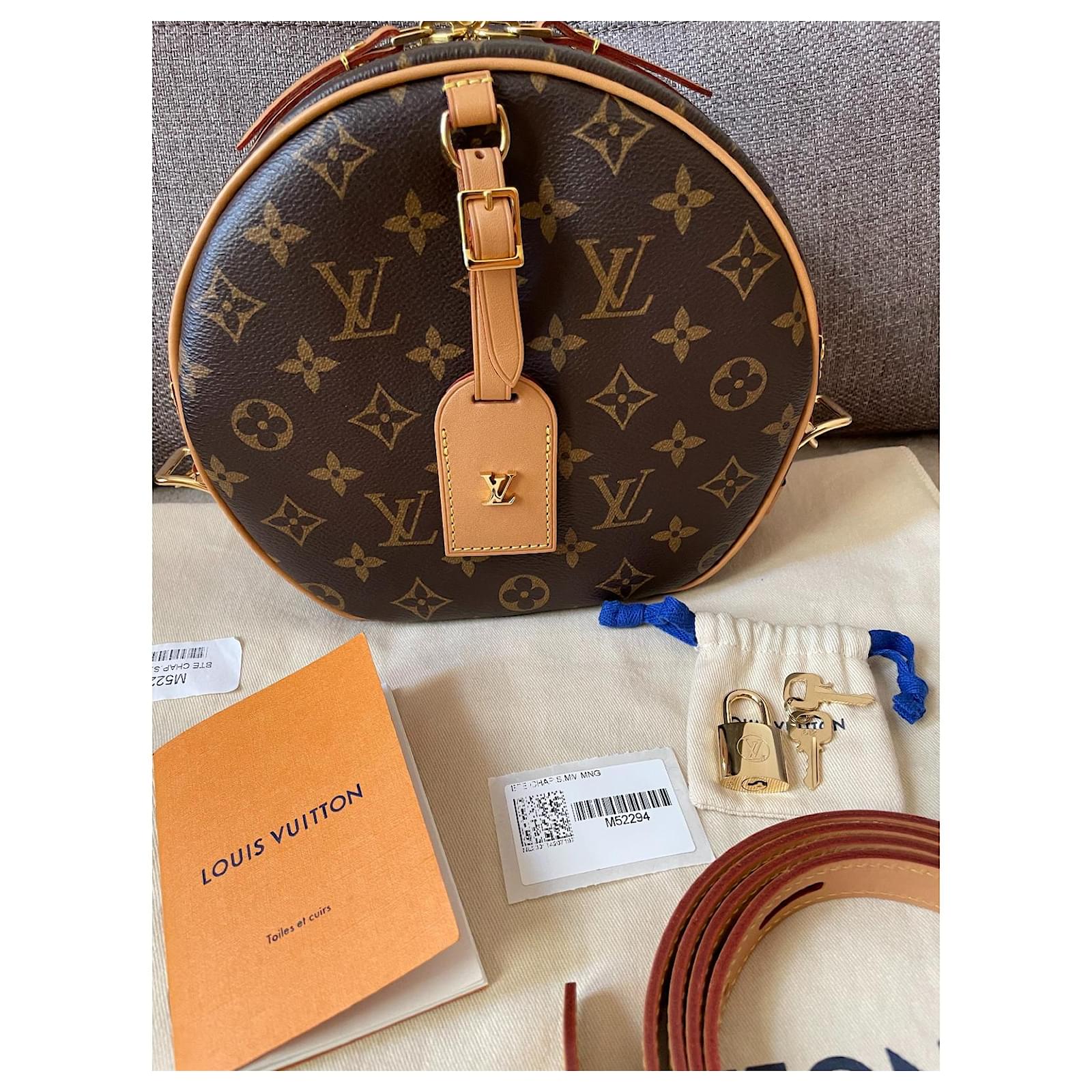 Louis Vuitton Monogram Canvas Soft Hat Box Mm Brown ref.632525 - Joli Closet