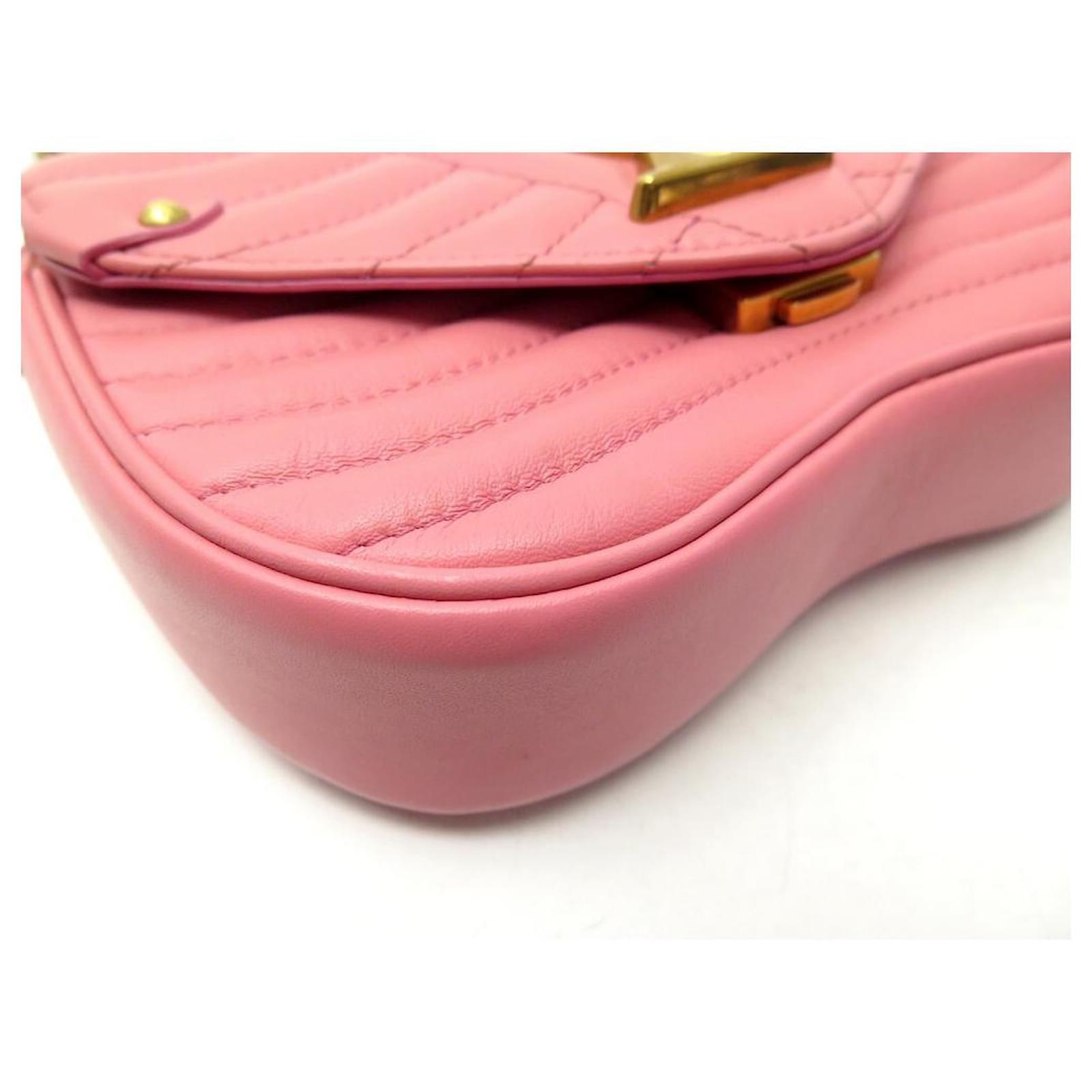 NEW LOUIS VUITTON NEW WAVE CHAIN BANDOULIERE HANDBAG IN PINK LEATHER BAG  ref.629818 - Joli Closet