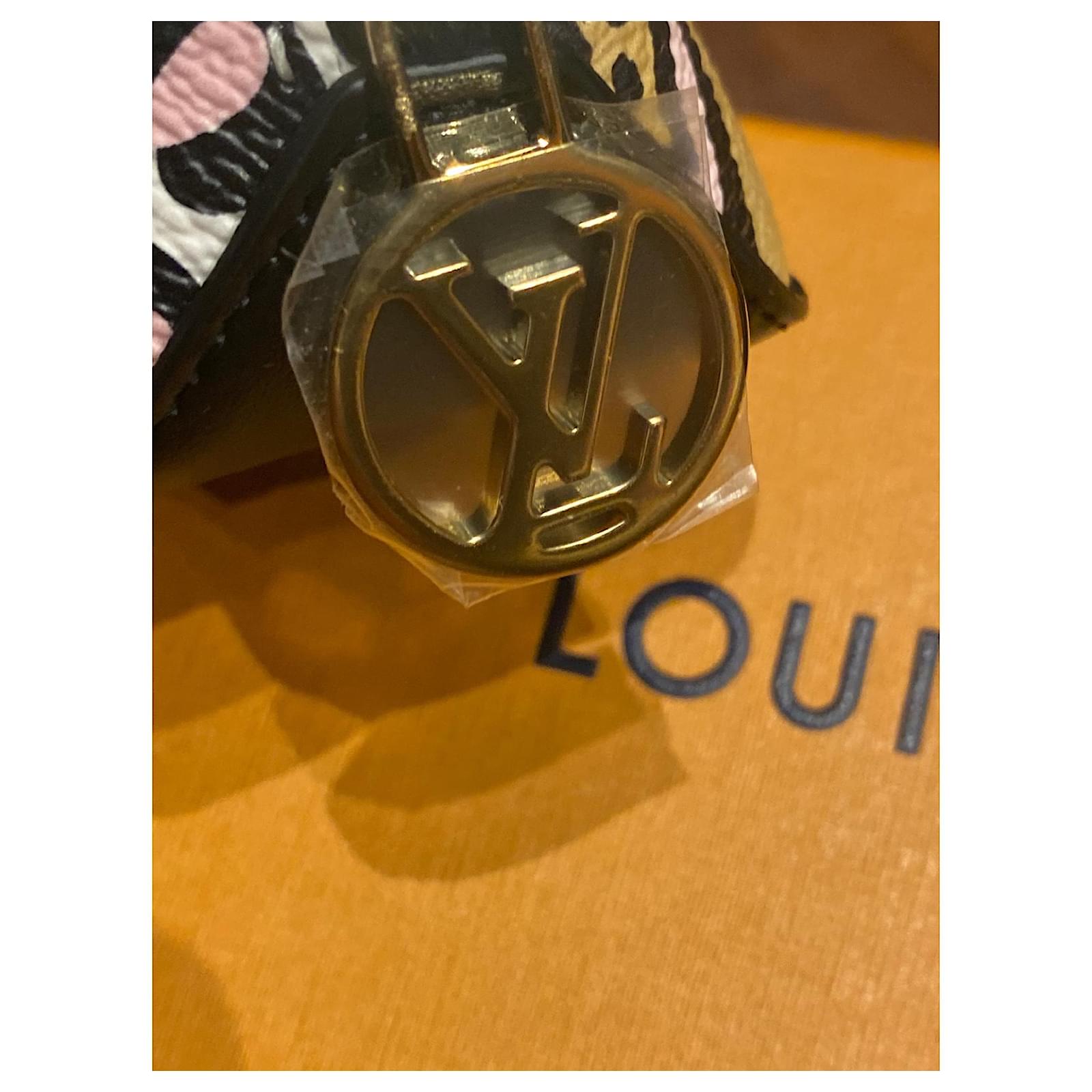 Louis Vuitton Elizabeth Wild at Heart pencil case Beige Cloth ref.630014 -  Joli Closet