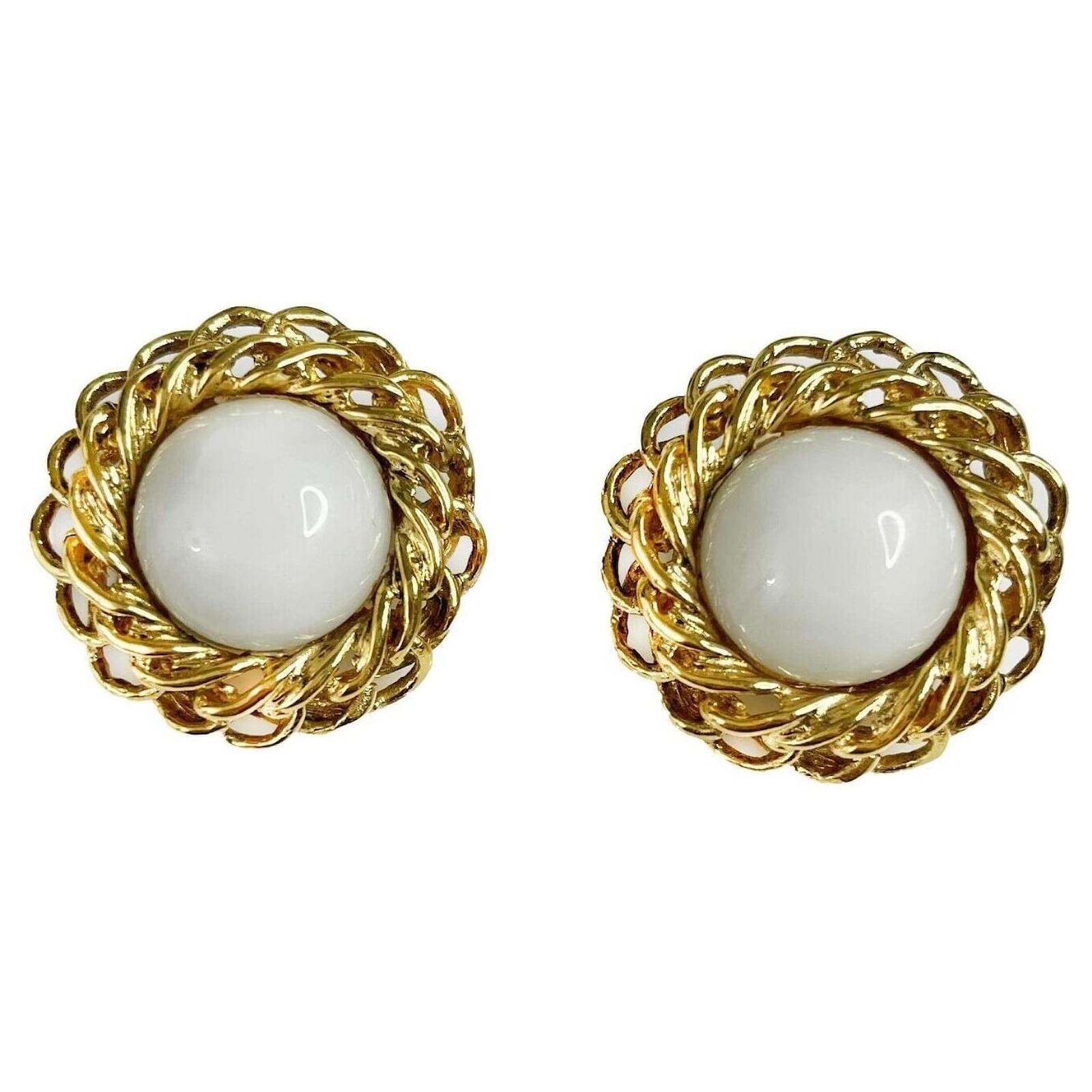 CHANEL Faux Gemstone and Chain Link Disc Clip-On Earrings Golden ref.630300  - Joli Closet