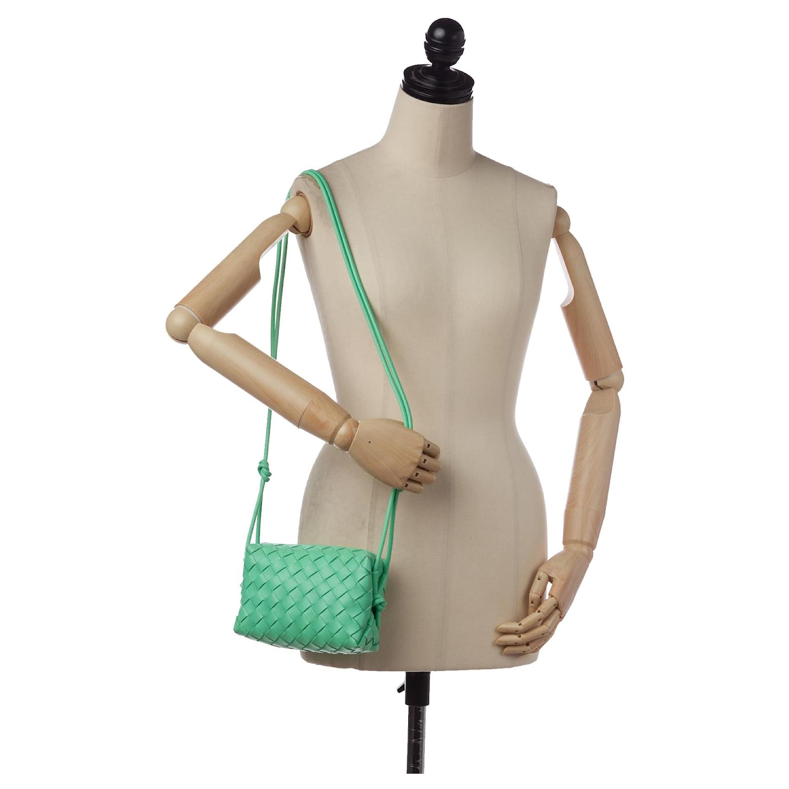 Bottega Veneta Green Intrecciato Mini Loop Leather Crossbody Bag ref.630798  - Joli Closet