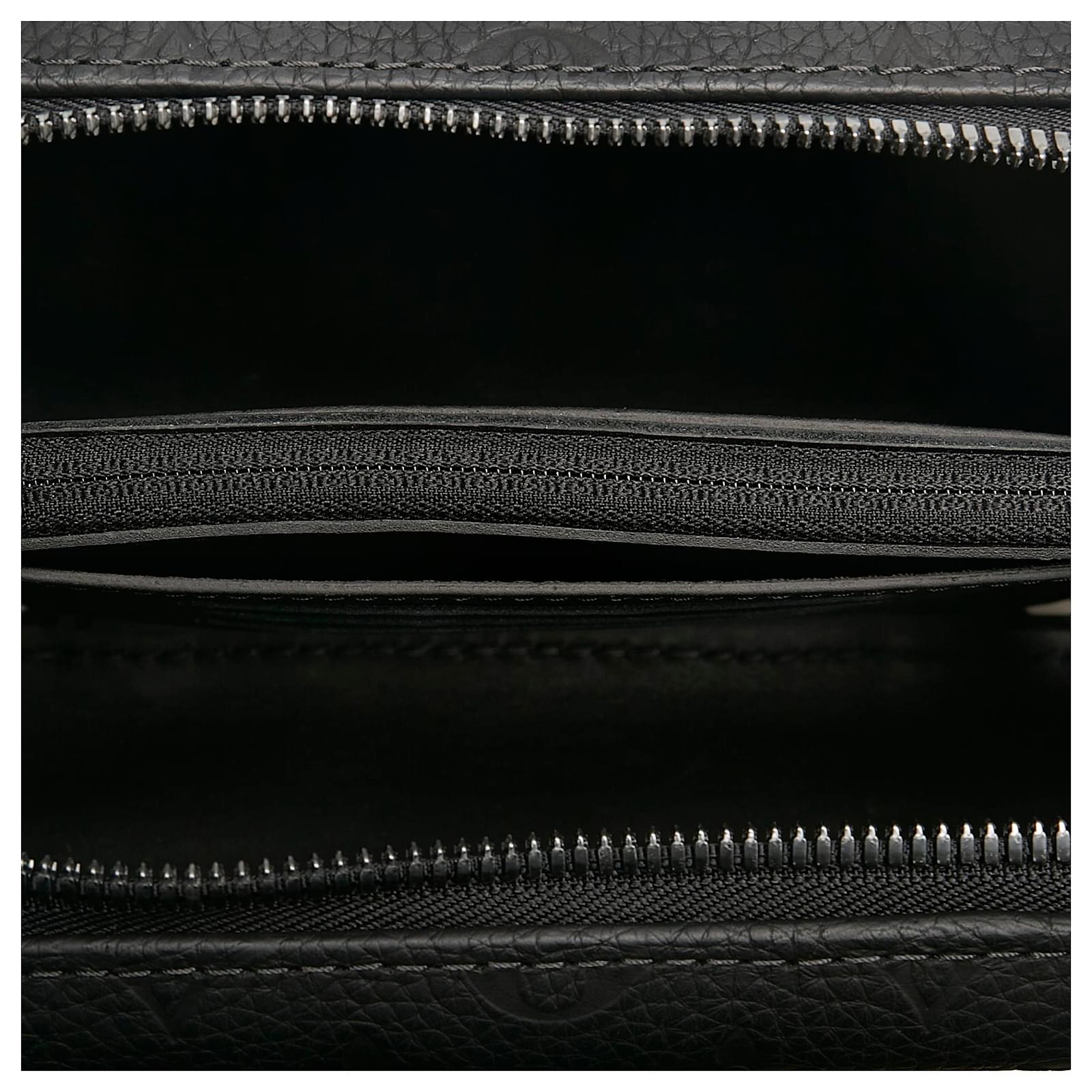 Louis Vuitton Horizon Clutch Monogram Taurillon Leather Black