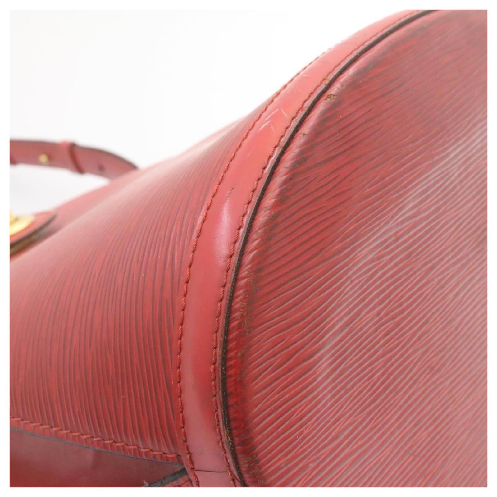 LOUIS VUITTON Epi Cluny Shoulder Bag Red M52257 LV Auth 40559