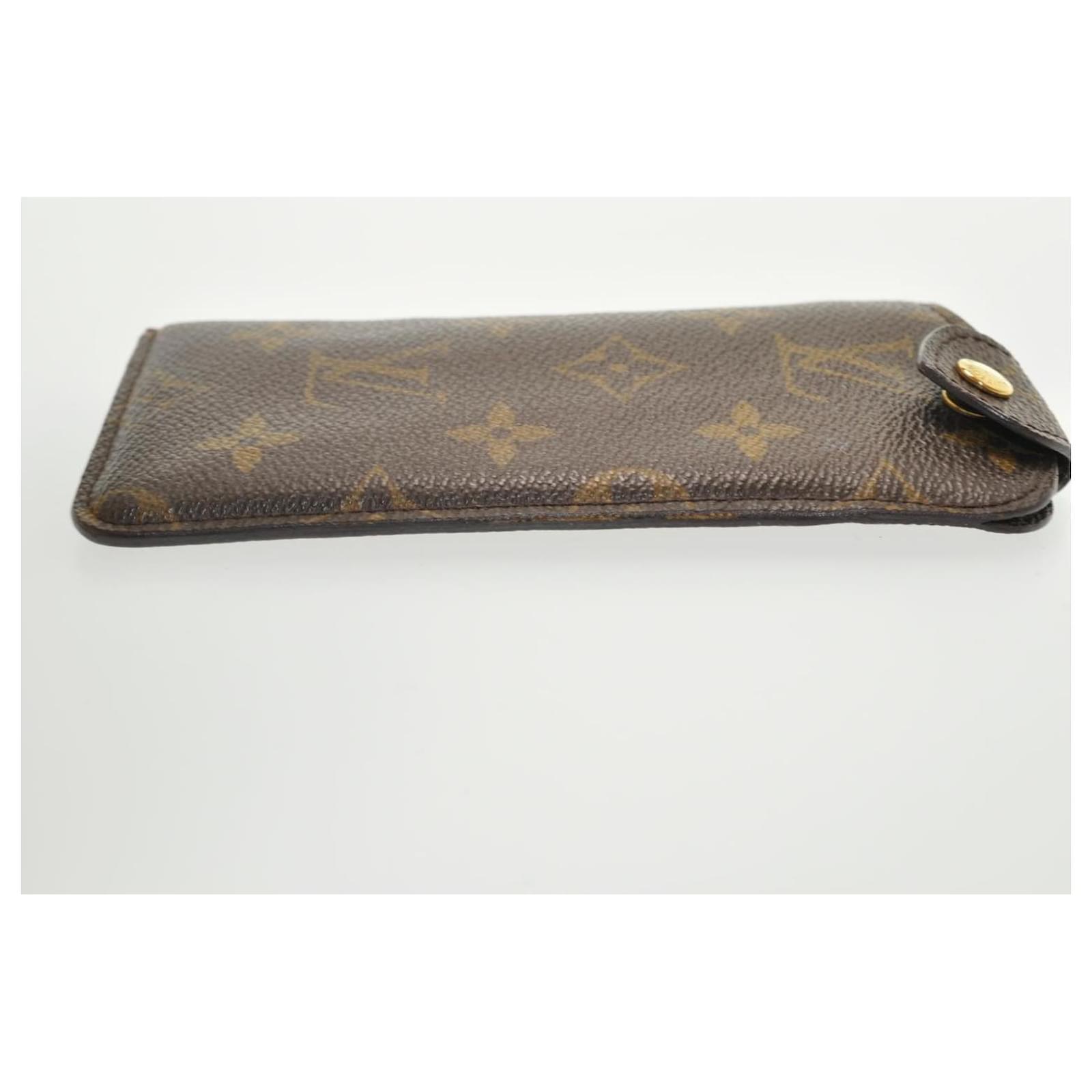 LOUIS VUITTON Monogram Etui A Lunettes PM Glasses Case M66545 LV Auth  sa1402 Cloth ref.288004 - Joli Closet