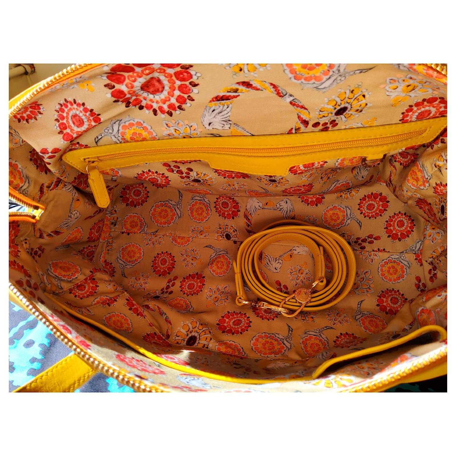Bulgari Boston bag in yellow leather, Rare item, collection  -  Joli Closet