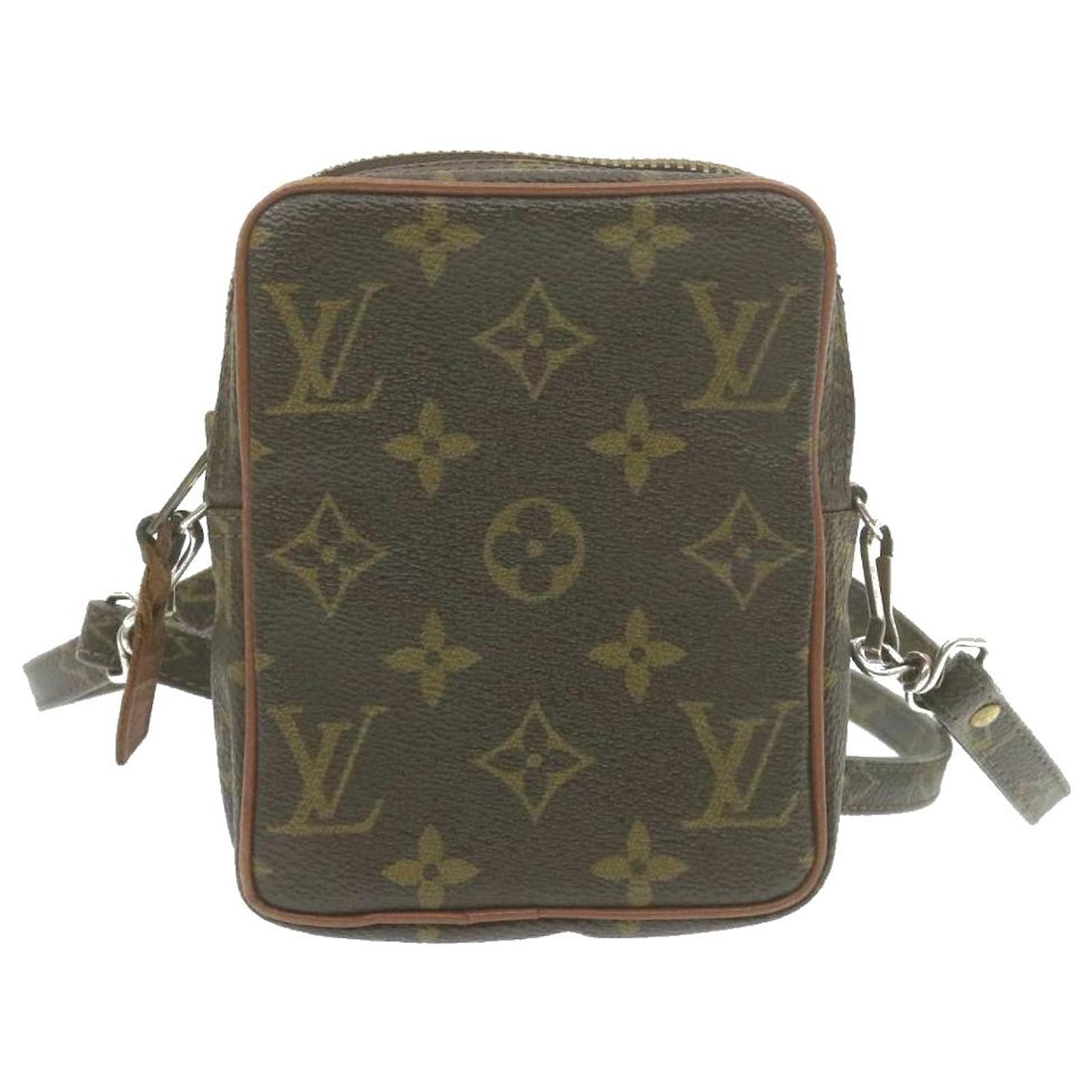LOUIS VUITTON Monogram Mini Poche Shoulder Bag No.202 LV Auth am1338g