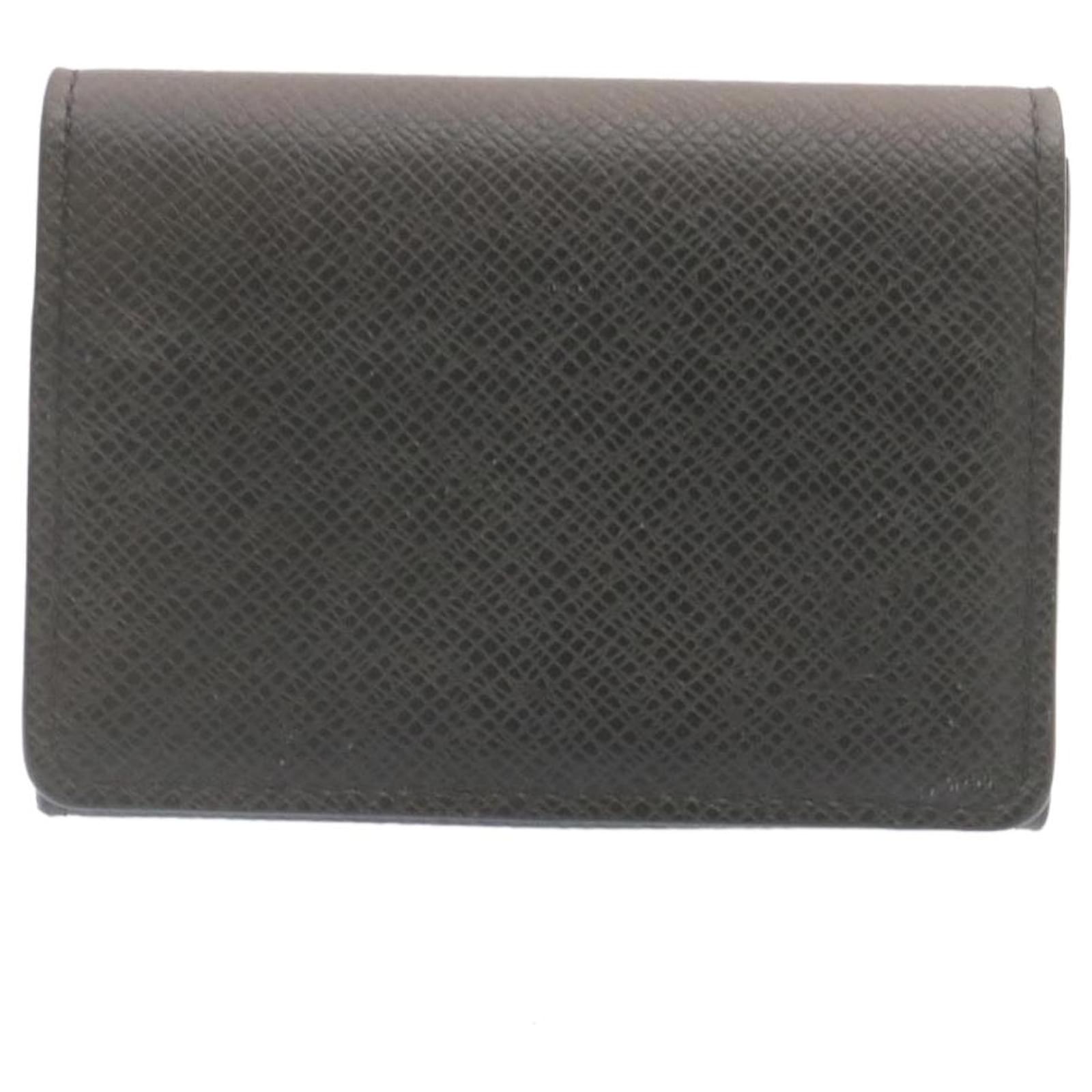 Shop Louis Vuitton TAIGA Enveloppe Carte De Visite (M64595) by