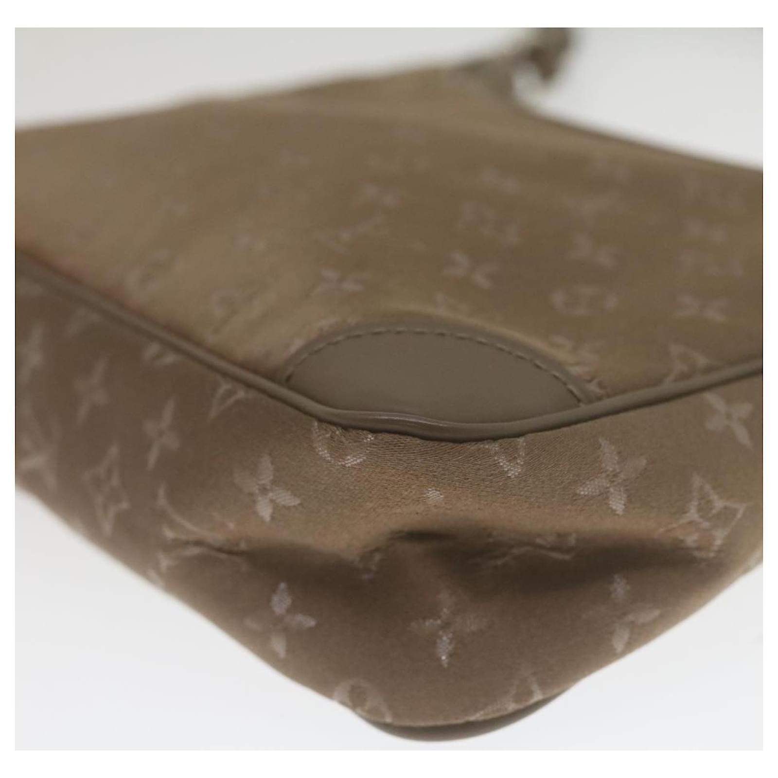 Louis-Vuitton-Monogram-Satin-Little-Boulogne-Hand-Bag-M92143 – dct
