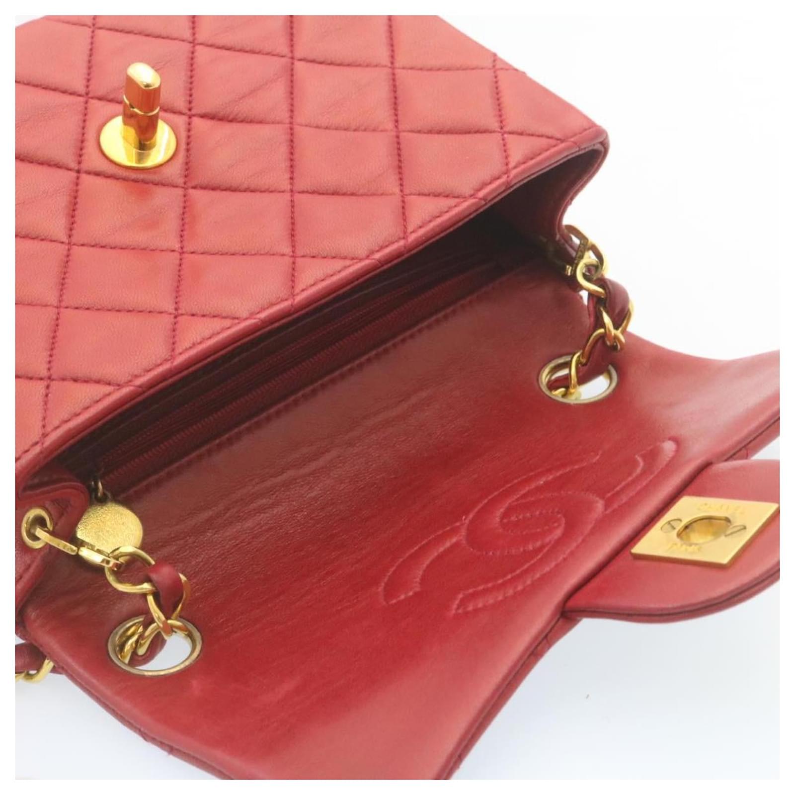 Handbags Chanel Chanel Matelasse Chain Flap Shoulder Bag Lamb Skin Turn Lock Red CC Auth 28661a
