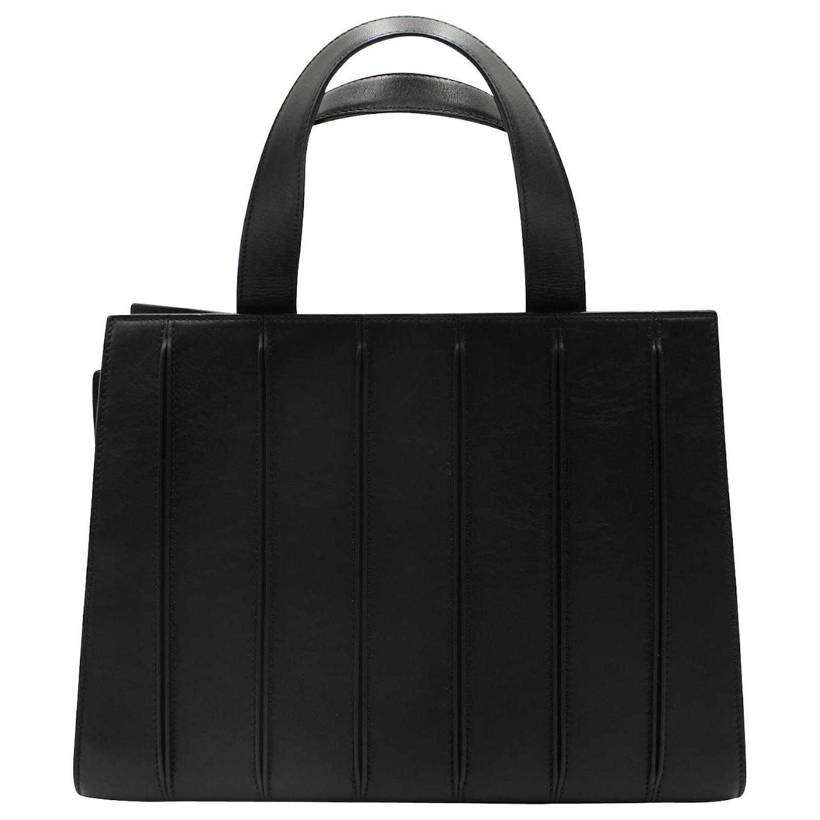 Max Mara Whitney Bag in Black Leather ref.637584 - Joli Closet