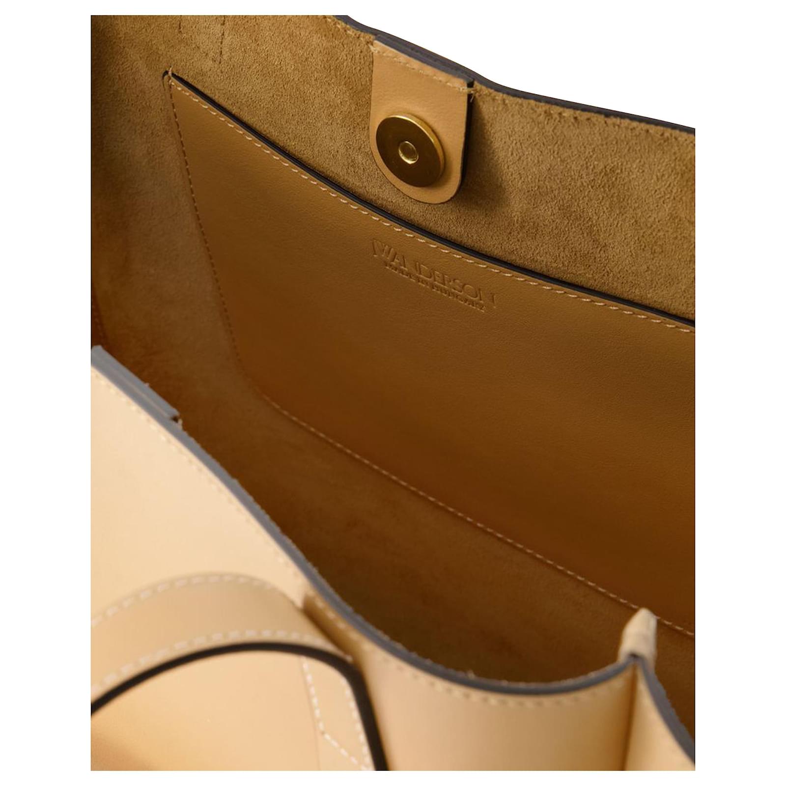 JW Anderson Small Chain Strap Tote Bag in Beige Leather ref.639270 - Joli  Closet
