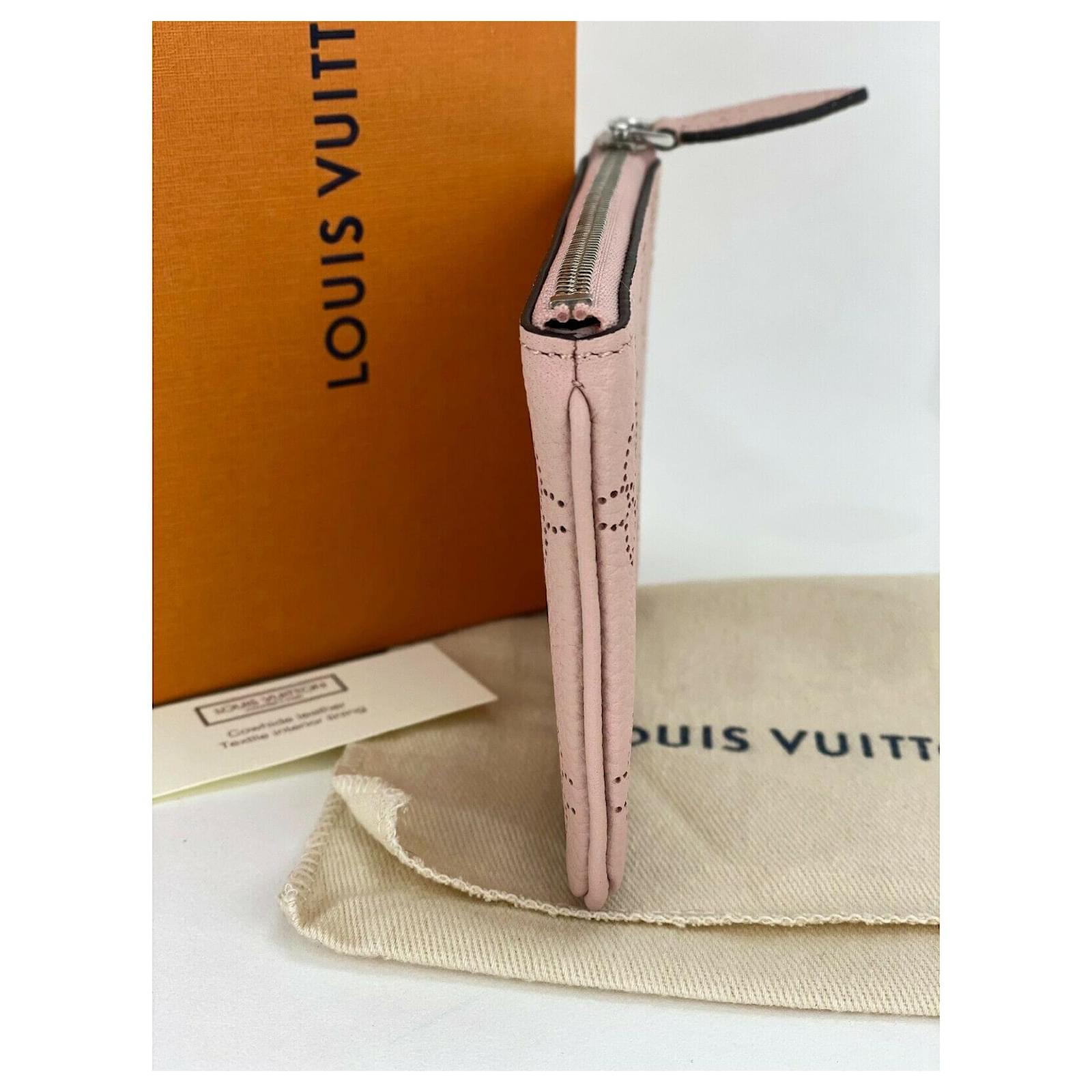 Louis Vuitton Magnolia Pink Mahina Zip Leather Key Pouch Pochette Bag Charm  A904 ref.639386 - Joli Closet