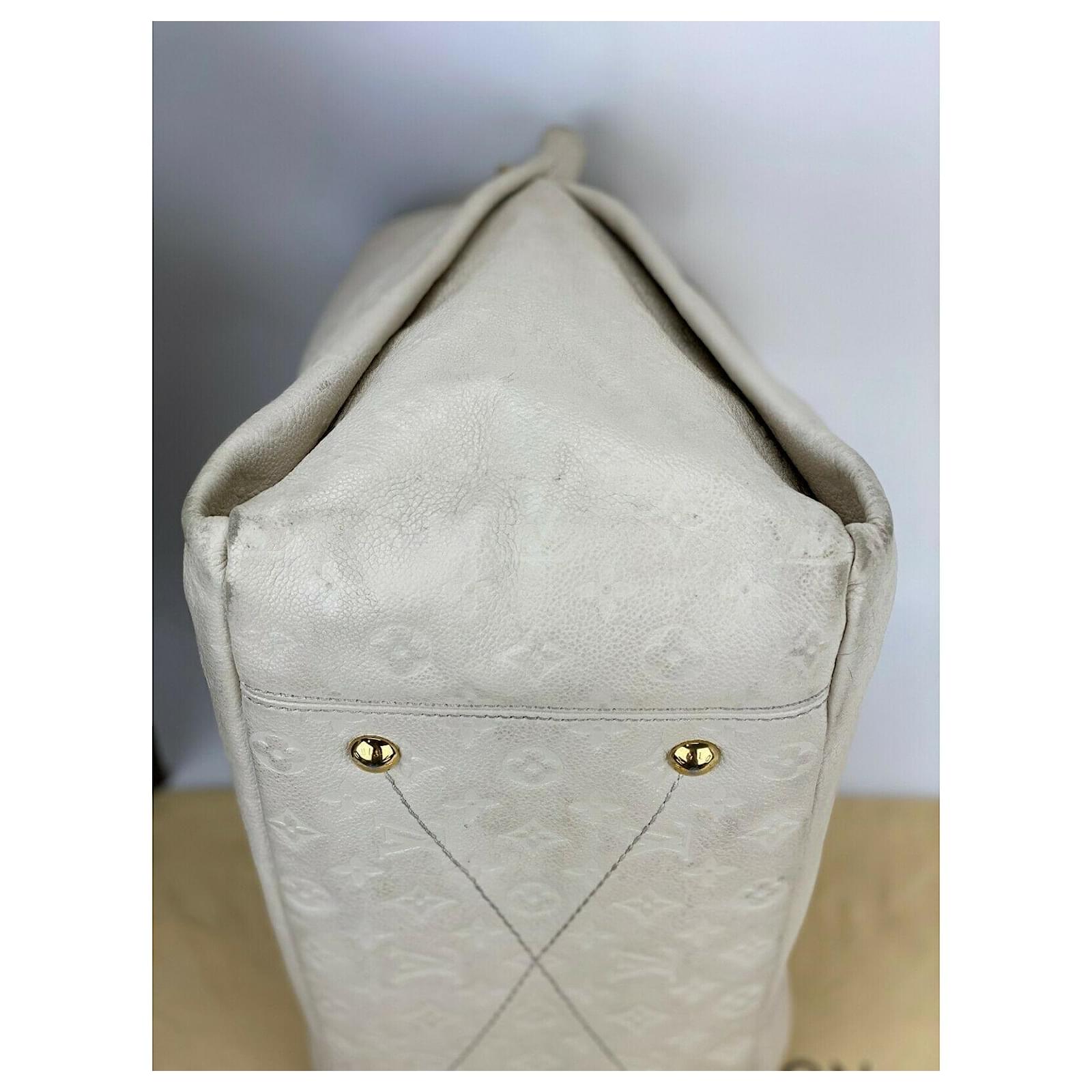 Louis Vuitton Handbag Artsy Mm Neige White Empreinte Leather Hobo Tote Bag  Dc570 ref.639545 - Joli Closet
