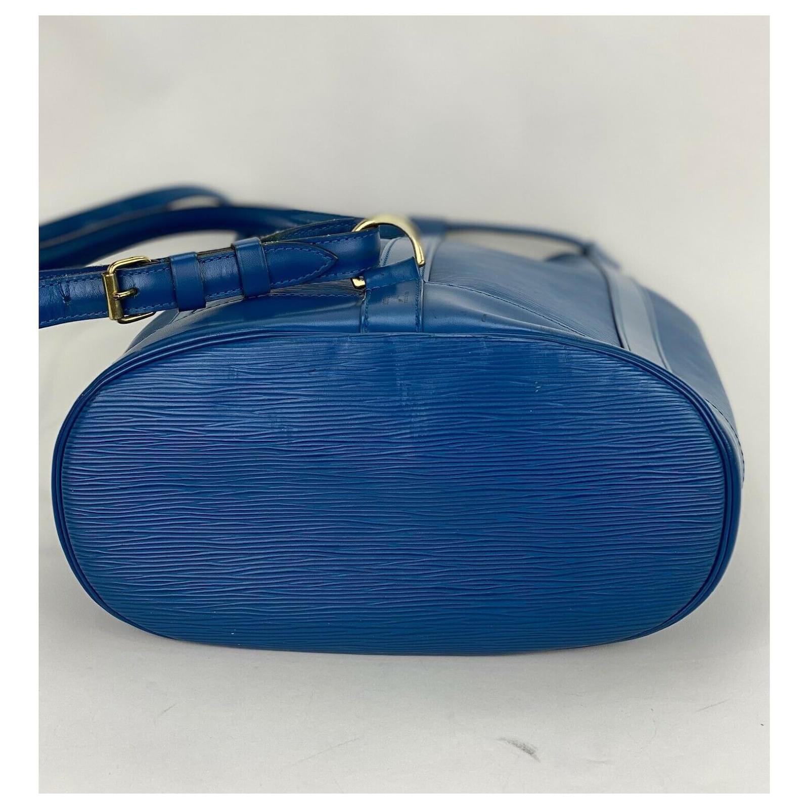 Louis Vuitton Louis Vuitton Mens Backpack Randonnee Pm Blue Epi Leather  Shoulder Bag A818 ref.639550 - Joli Closet