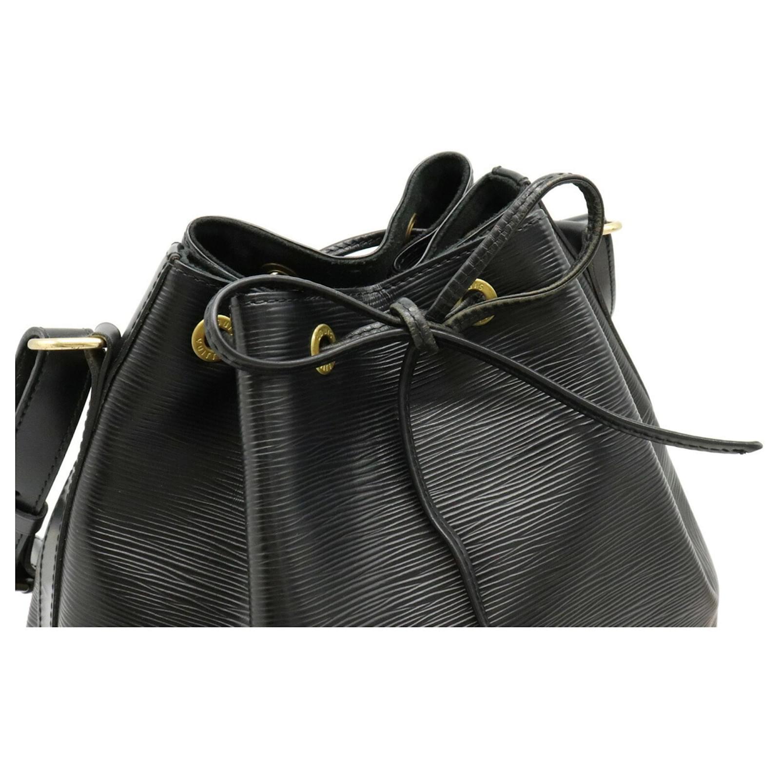 Noe Louis Vuitton Noé Black Leather ref.639743 - Joli Closet