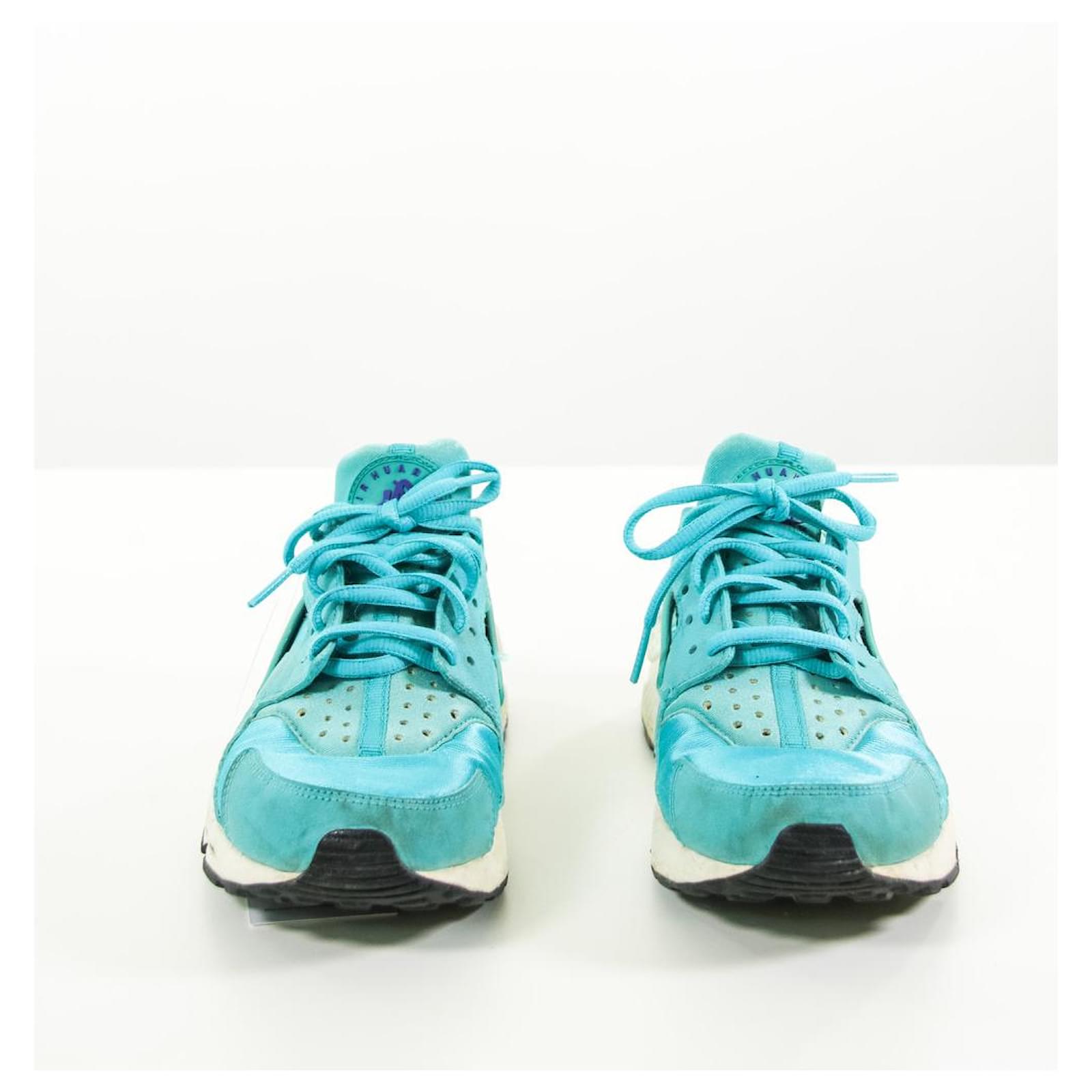 363807 nike