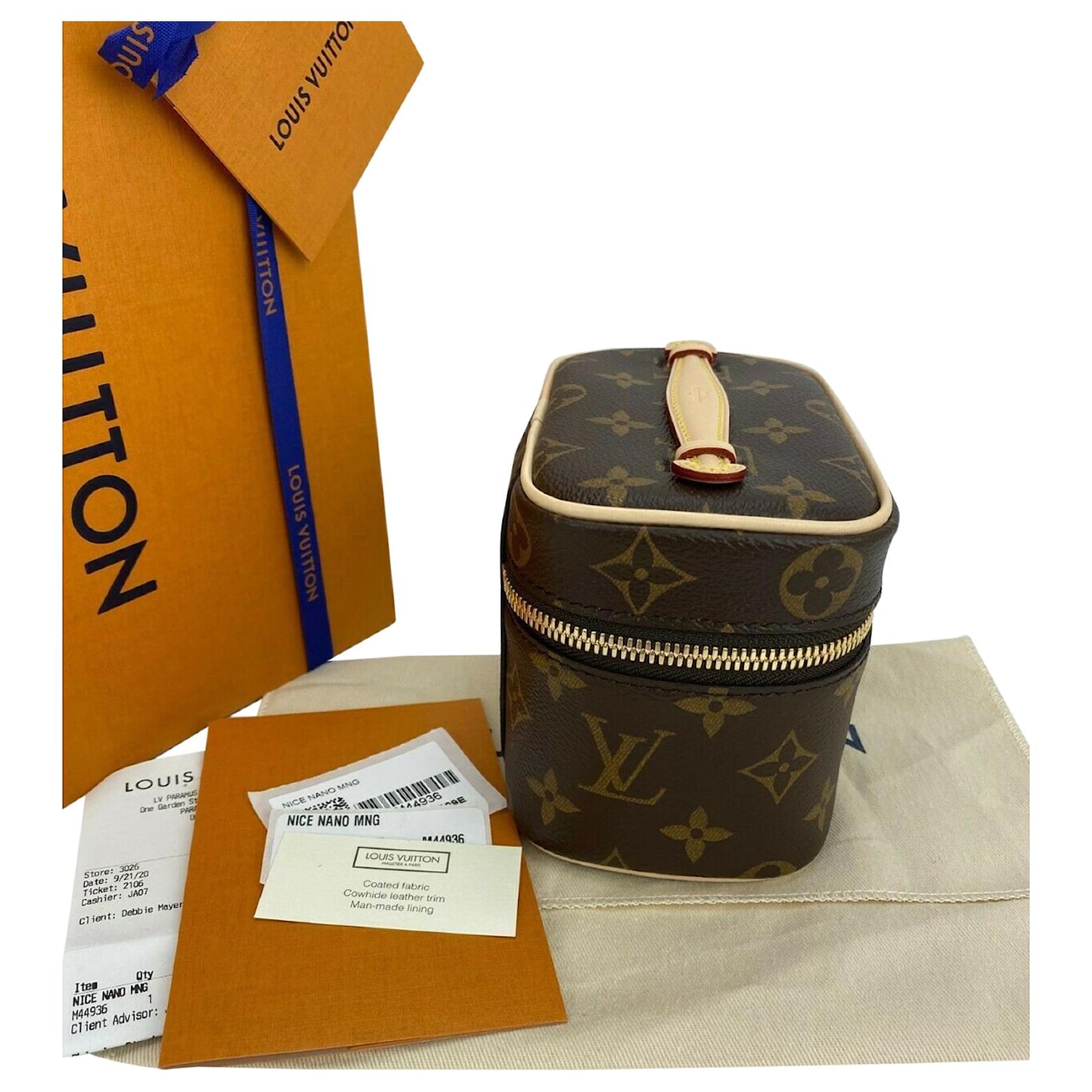 Louis Vuitton New Cosmetic Bag Nice Nano Monogram Canvas M44936 a582  VALENTINE Leather ref.641192 - Joli Closet