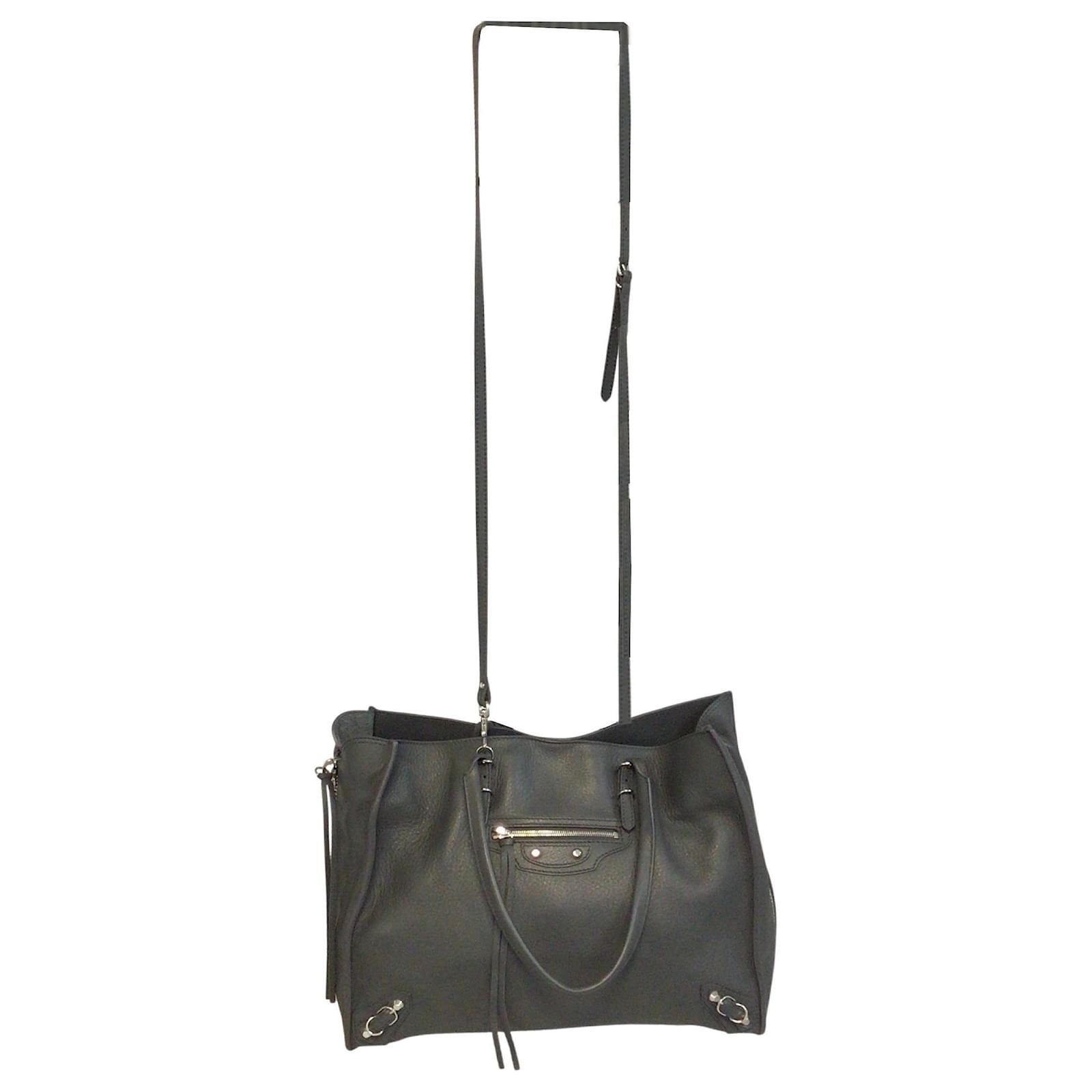 Balenciaga Papier B4 Zip Around Classic Studs Grey / Gris Fossile Leather  Shoulder Bag Black ref.641294 - Joli Closet
